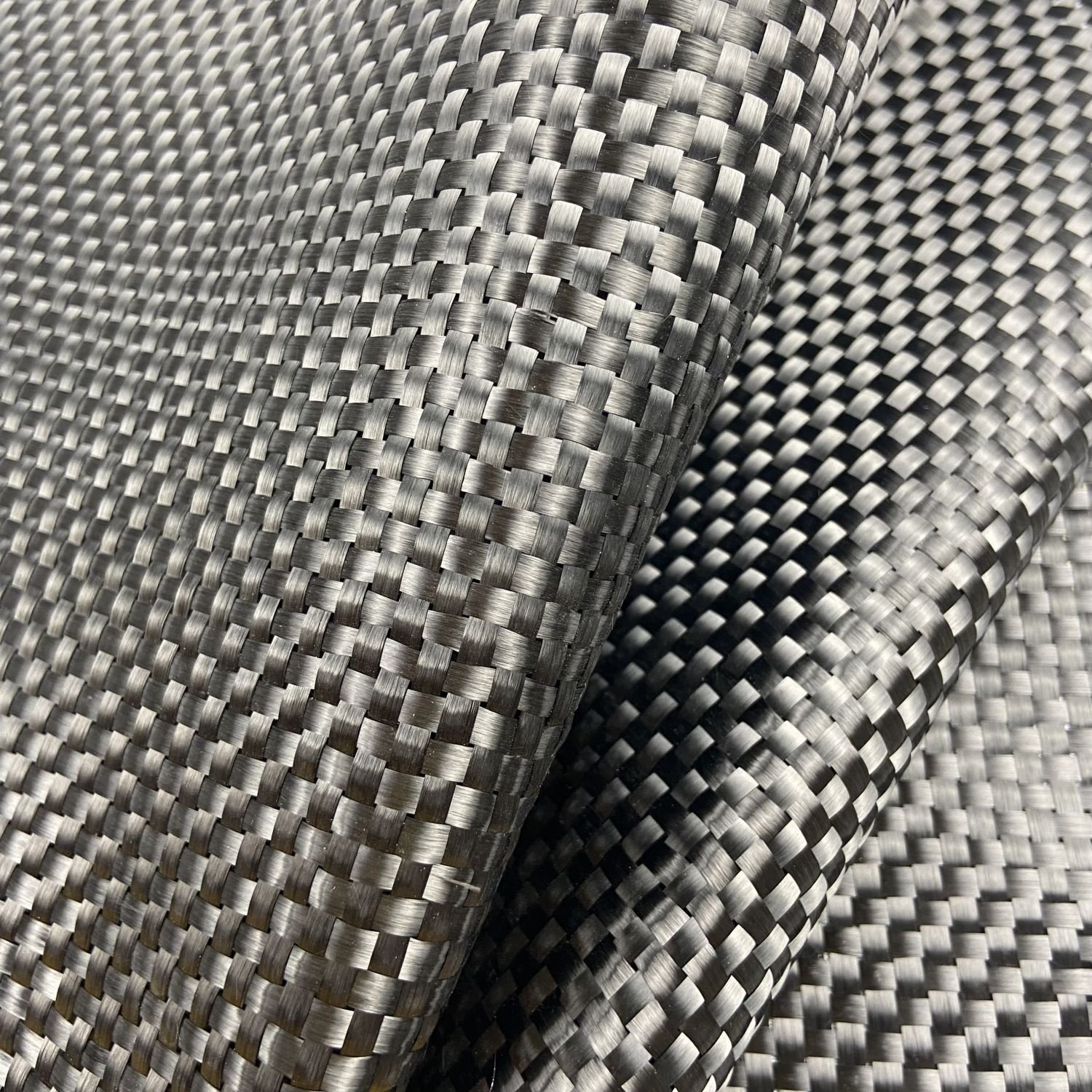 Higher Chemical Resistance 12K 600gsm Plain or 2x2 Twill Weave Fabric Carbon Fiber Cloth for Alternative Energy