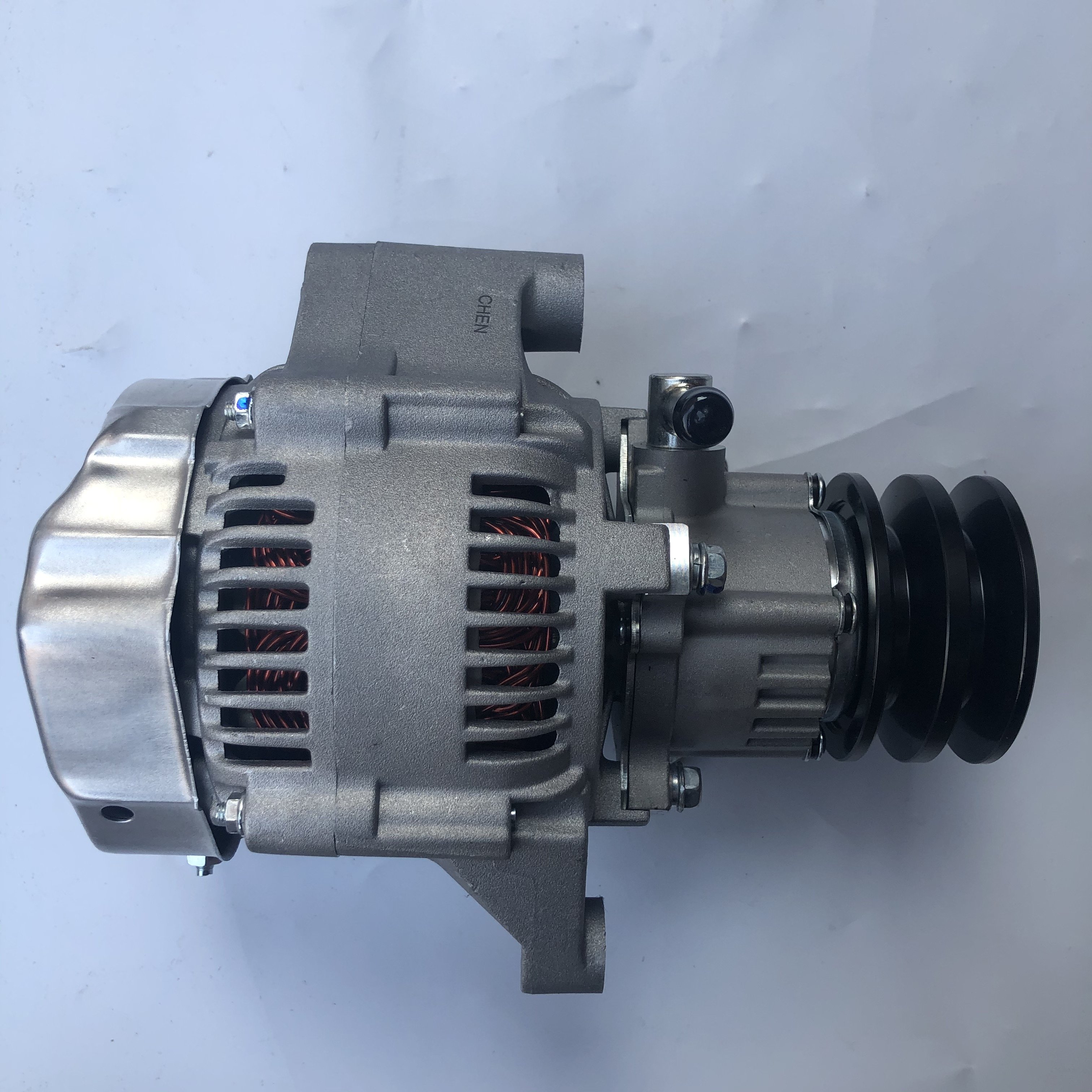 High Quality Car Spare Parts Alternator for Toyota Hilux VIGO LAN25 LN106 LN167 2L 3L 5L Alternator 12V 70A 27060-54440