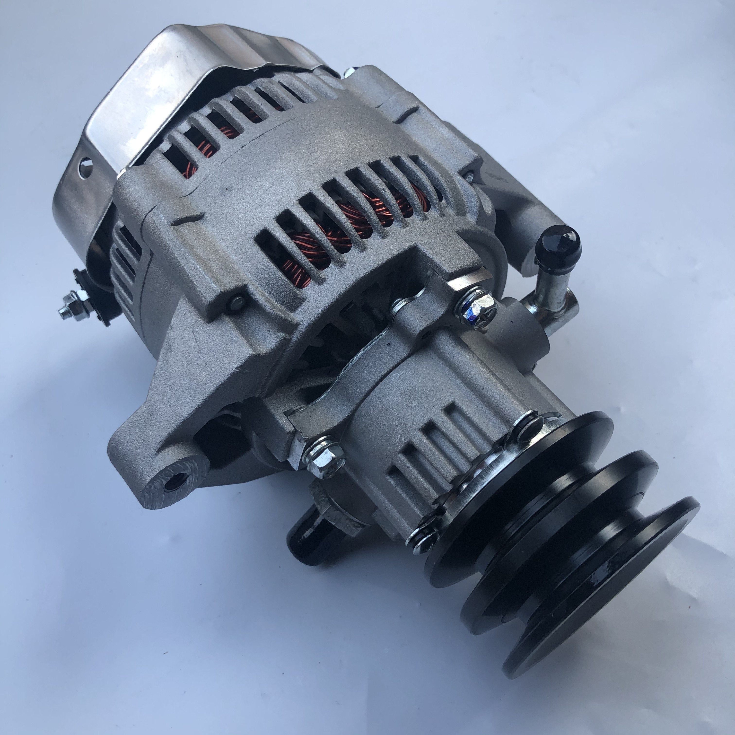 High Quality Car Spare Parts Alternator for Toyota Hilux VIGO LAN25 LN106 LN167 2L 3L 5L Alternator 12V 70A 27060-54440