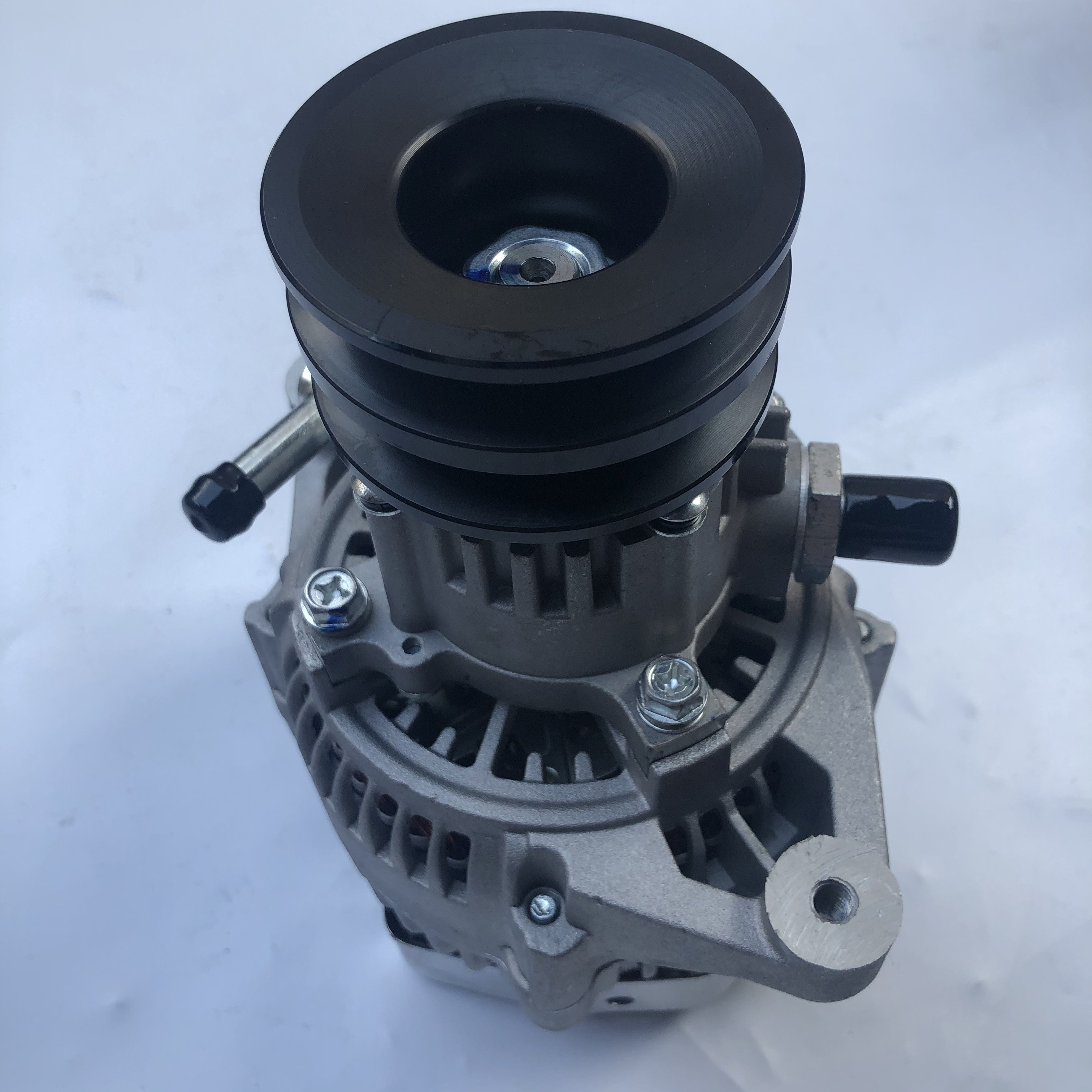 High Quality Car Spare Parts Alternator for Toyota Hilux VIGO LAN25 LN106 LN167 2L 3L 5L Alternator 12V 70A 27060-54440