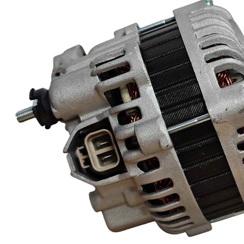 Suitable for Nissan Infiniti FX35/FX45350Z/Z33/3.5 Generator Ordinary Wheel 23100-CD010 Car Alternator