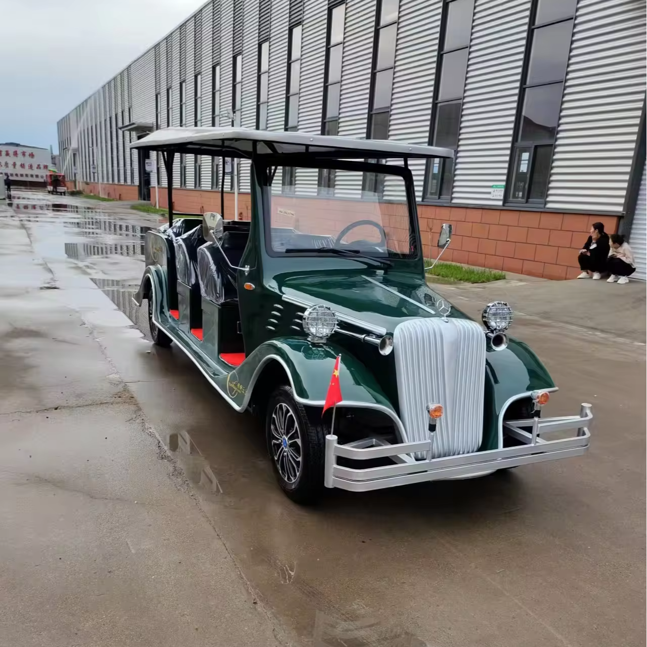 Classic Luxury Car for Resort Hotel Sightseeing Tourism Wedding Golf Cart Vintage-Inspired Golf Cart