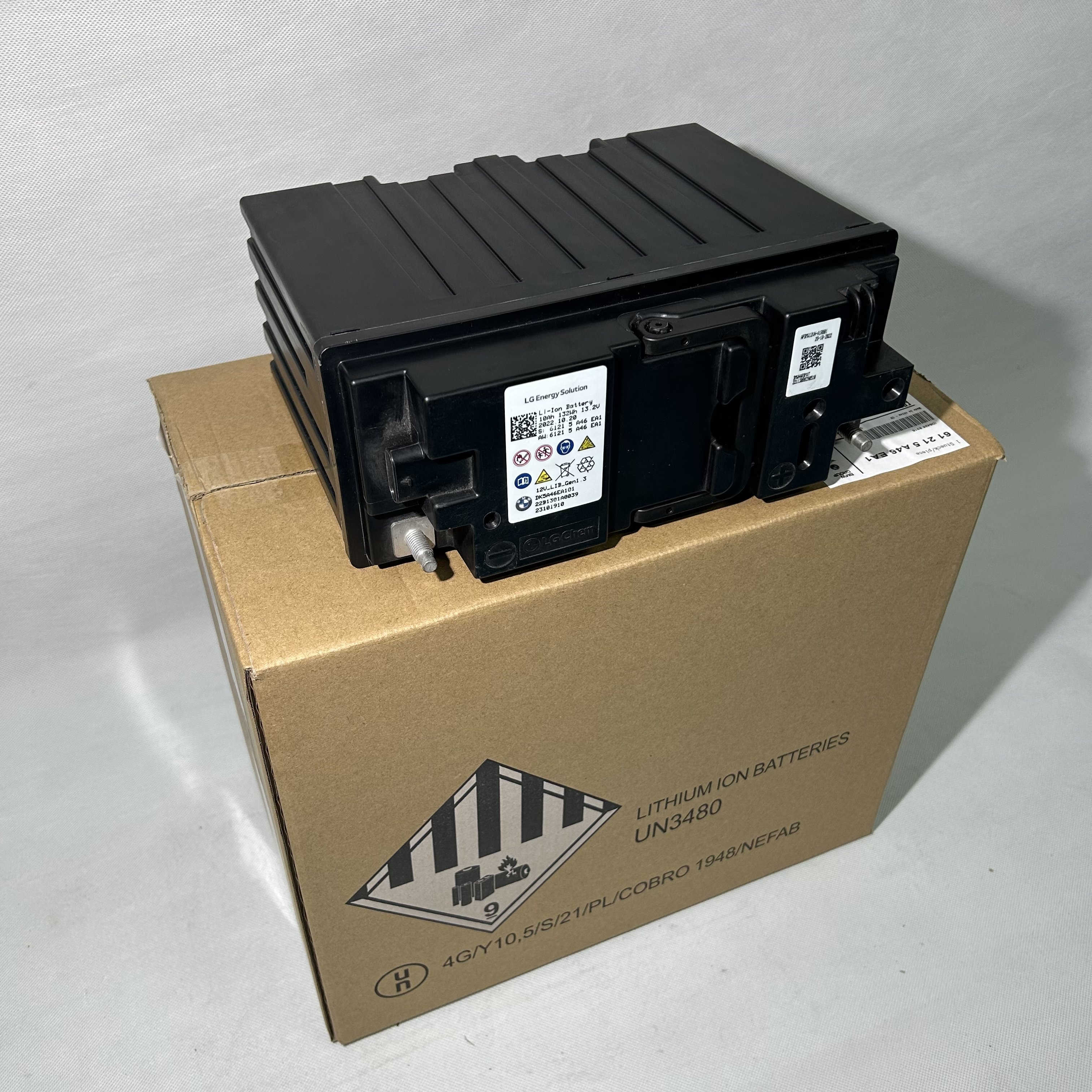 Suitable for Mercedes-Benz BMW Dual Energy Storage System Lithium Battery, Start-stop Auxiliary Battery, Small Battery