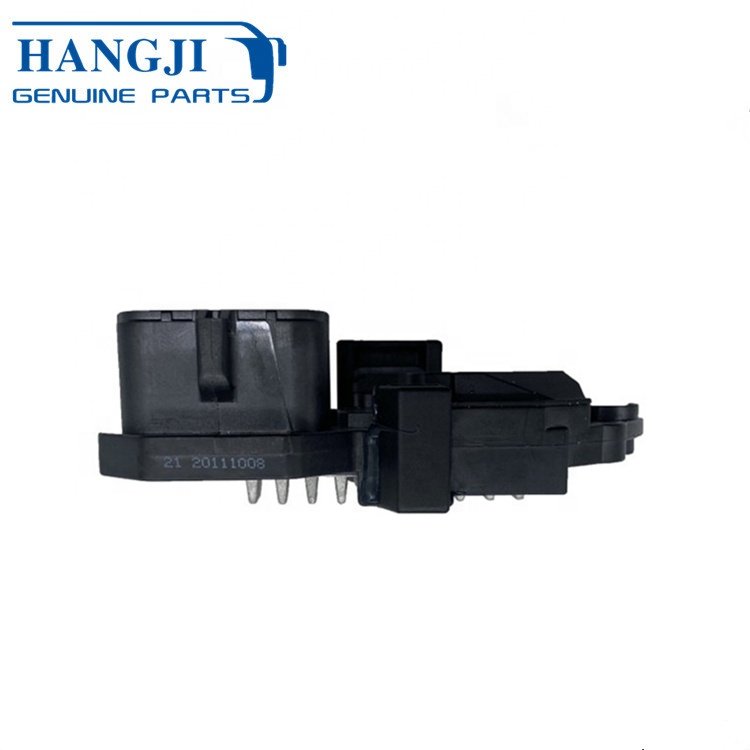 Shacman Parts M3000 F3000 Delong Truck Accessories FTD2568E 28V Truck Parts Ic Regulator for Alternator