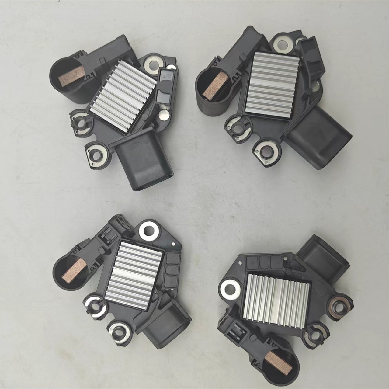 High Quality Auto Electrical Systems Voltage Regulator Alternator 373702B250 37370-2B250 for Hyundai Kia Cars