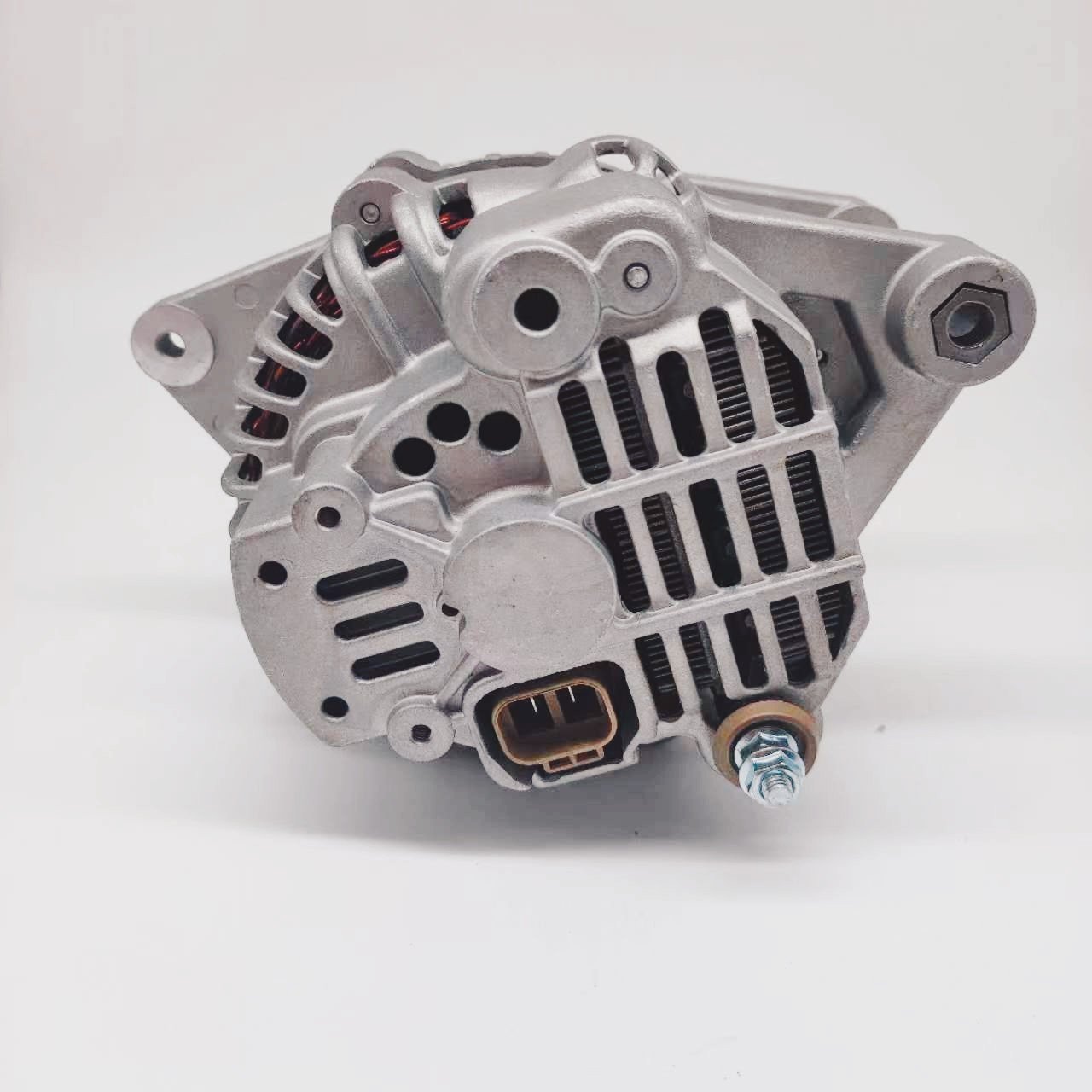 Engine Parts Car Alternator for MITSUBISHI PAJERO V43 MD313395 MD350608 MD350608 A3TA0791 M313395D 13692