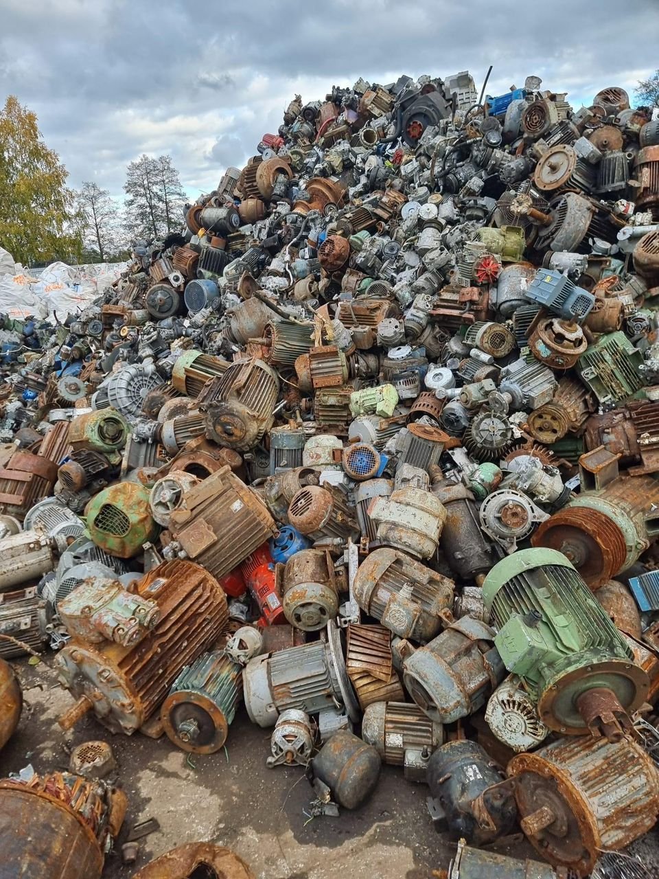 Buy Cheap Mixed Electric Motor Scrap Wholesale Online / Electric Motor Scrap and Other Metal Scrap for Recycling