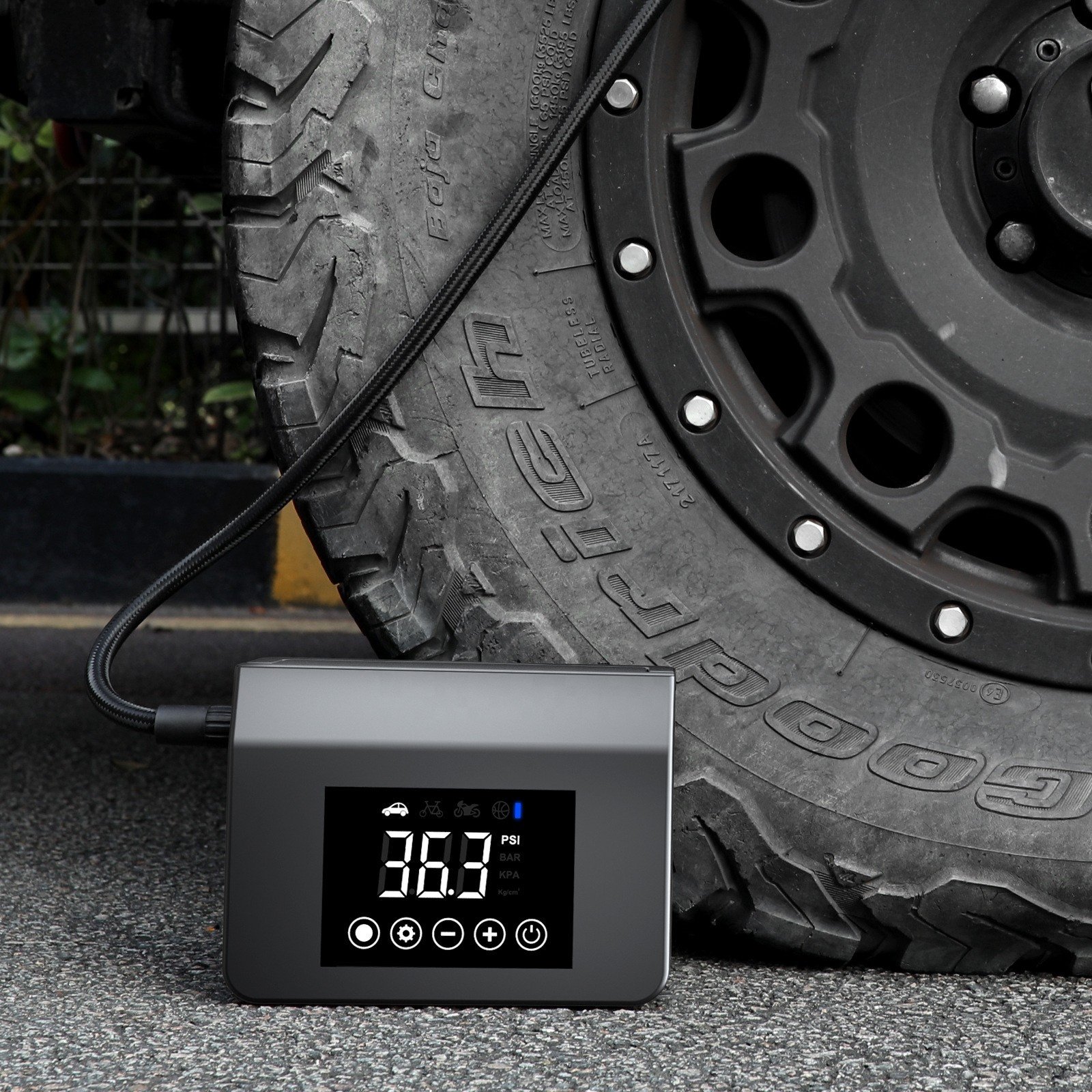 L84 in 1 Car Jump Starter Air Compressor Inflator Pump 1000A Portable Power Bank Car Battery Charger Booster Starting Device