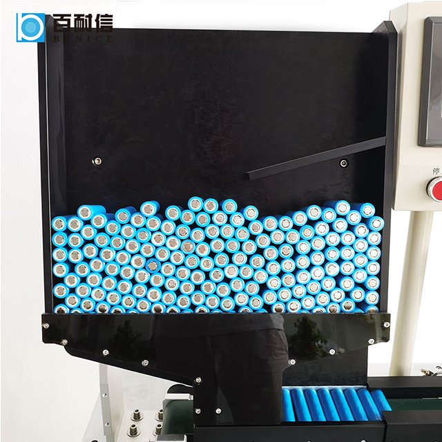 High Speed Battery Barley-paper Sticking Machine With Automatic Battery Sort Machine for 18650 Battery Pack