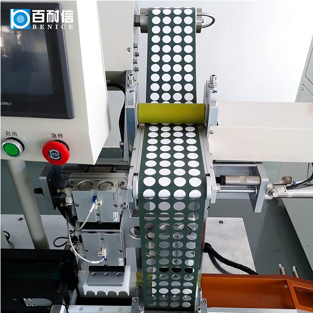 High Speed Battery Barley-paper Sticking Machine With Automatic Battery Sort Machine for 18650 Battery Pack