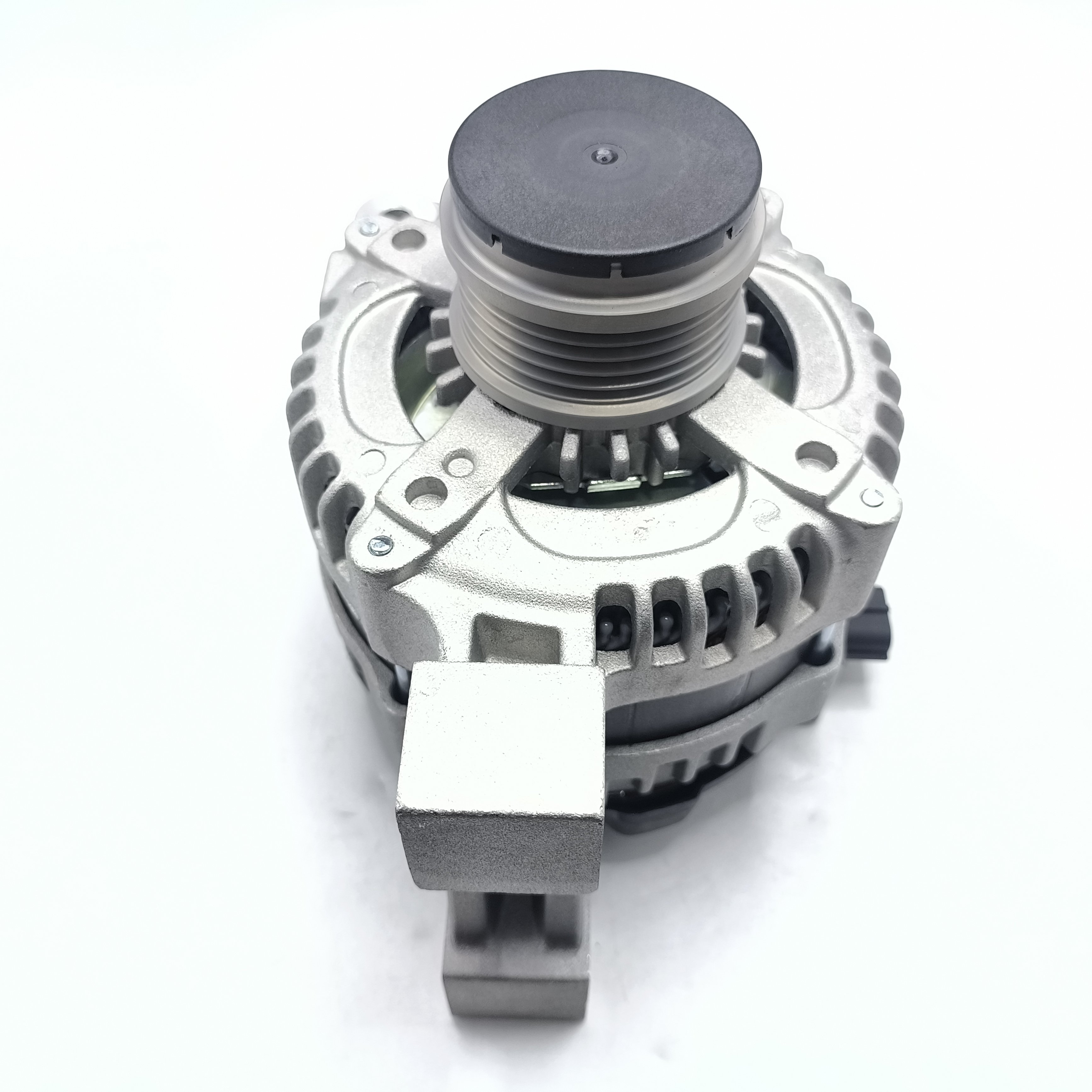 Popular Selling 12V 150A Car Alternator 30659346 30659369 Automobile Generator Car Alternator for volvo C70