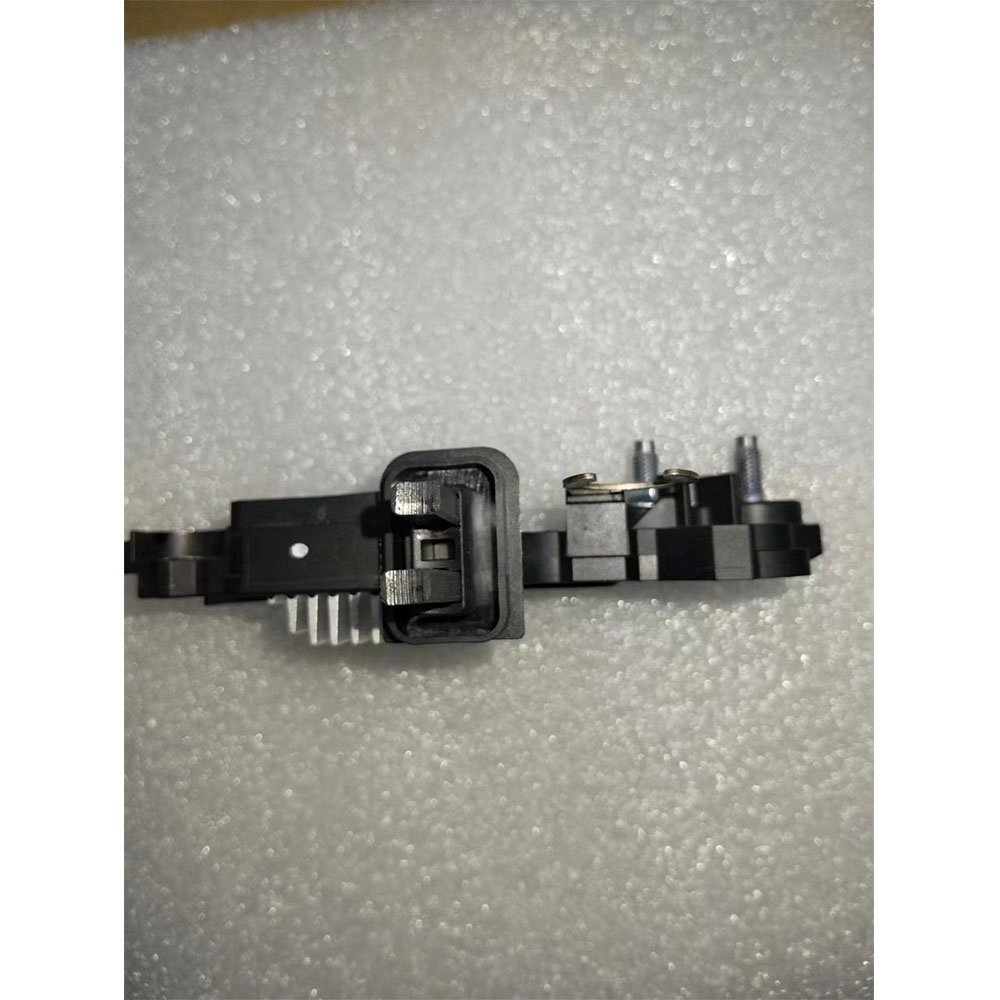 0272221008 for Bosch Alternator Regulator Voltage Regulator for Car Alternator