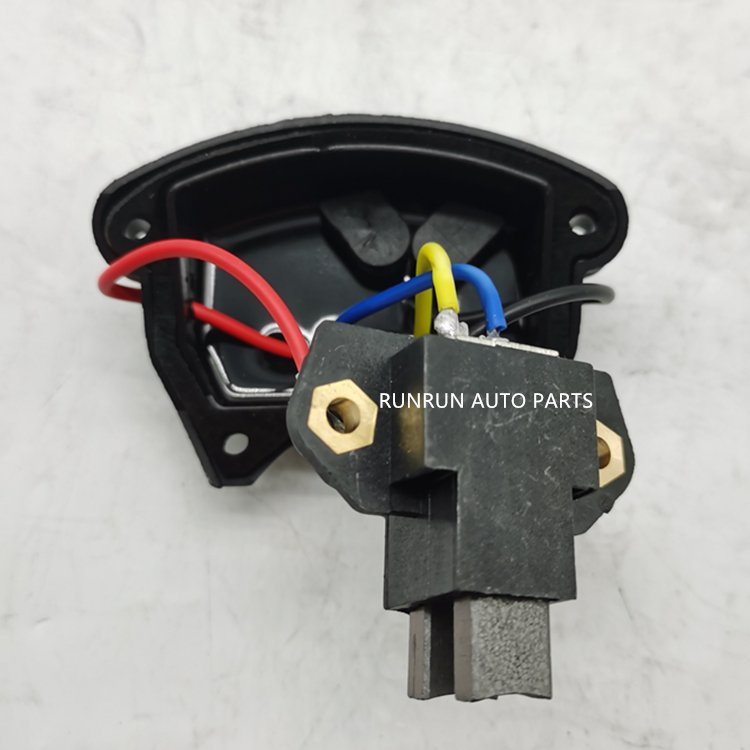 24V Auto Parts Car Alternator Voltage Regulator for Volvo IP129B 1089451 IP129B