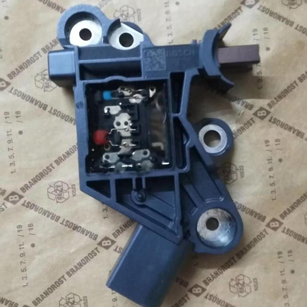 FOR BOSCH 12V ORIGINAL ALTERNATOR CAR PARTS REGULATOR F00M346112 0272220818 VR1 LIN ORIGINAL REGULATOR for BYD S6/HAVAL H9