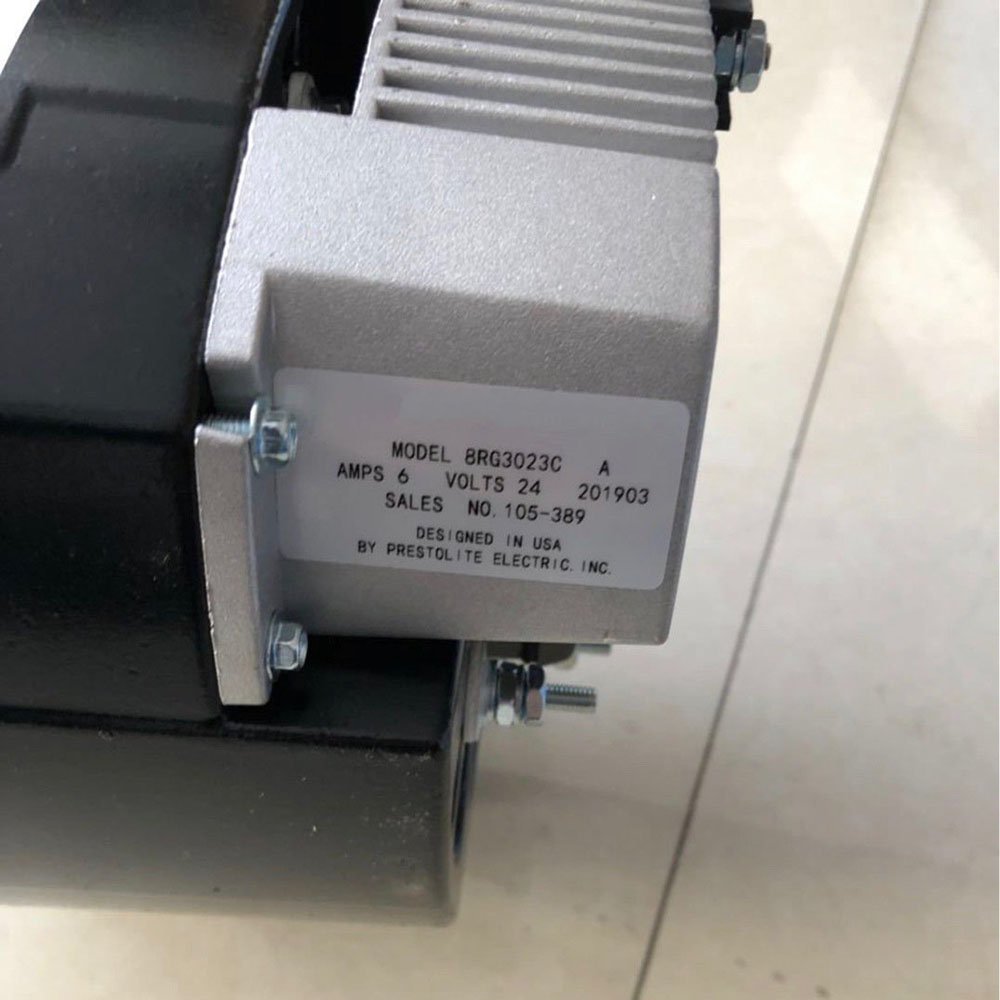 Wholesale 8SC3110VC Truck Alternator Generator Bus Engine Parts 28V 150A Alternator Assembly for Energy Generation