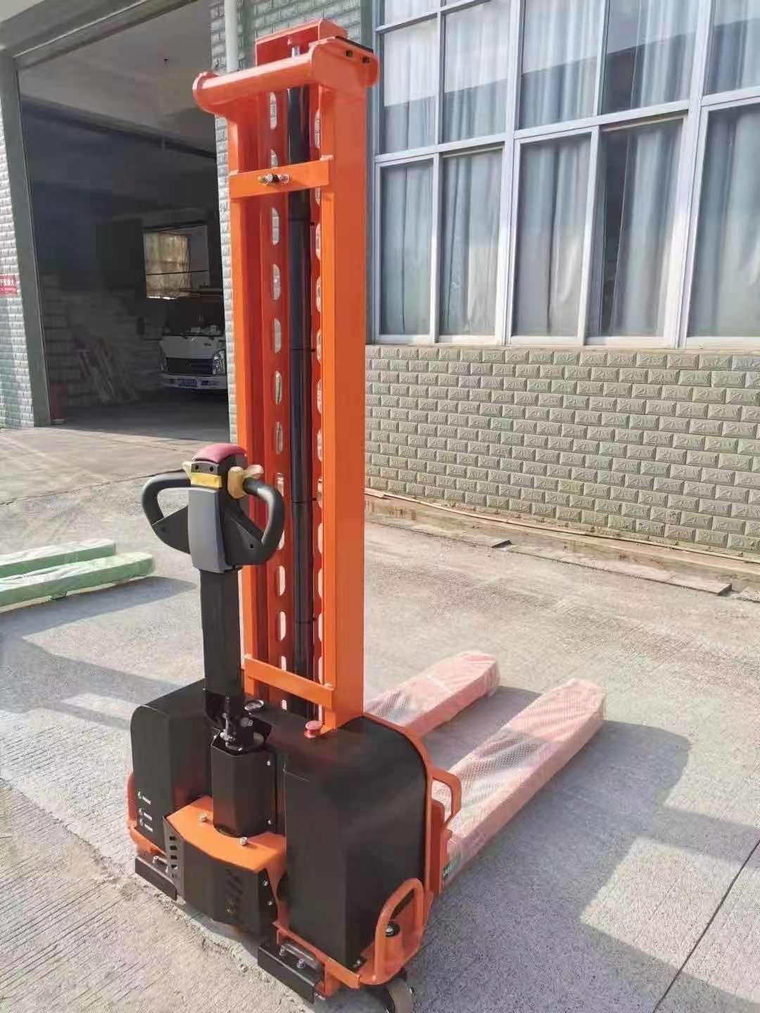 500kg 700kg 1000kg Self Loading Portable Forklift Auto Lift Electric Stacker with Lithium Battery