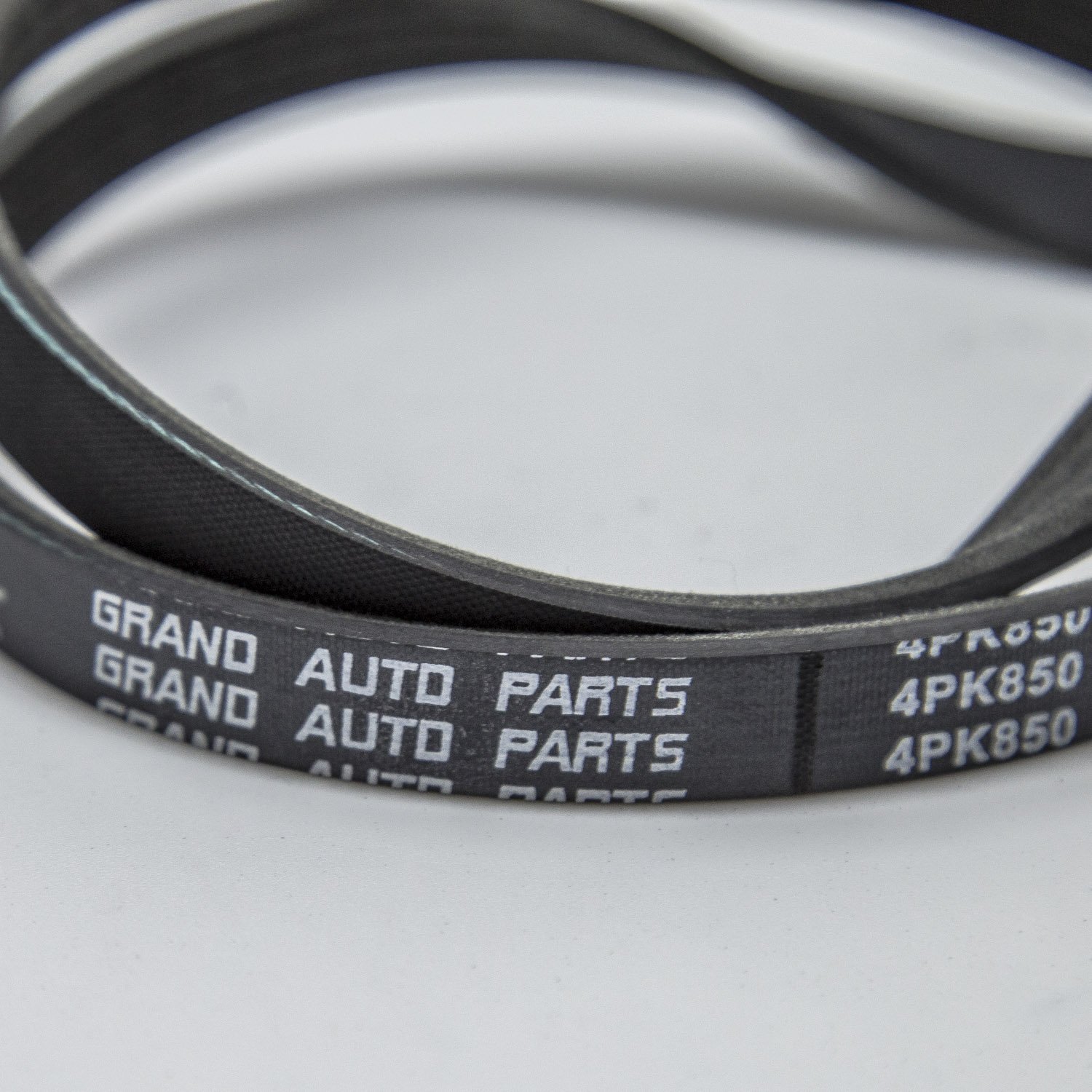 Automobile Pk Belt Alternator Belt 4PK 775