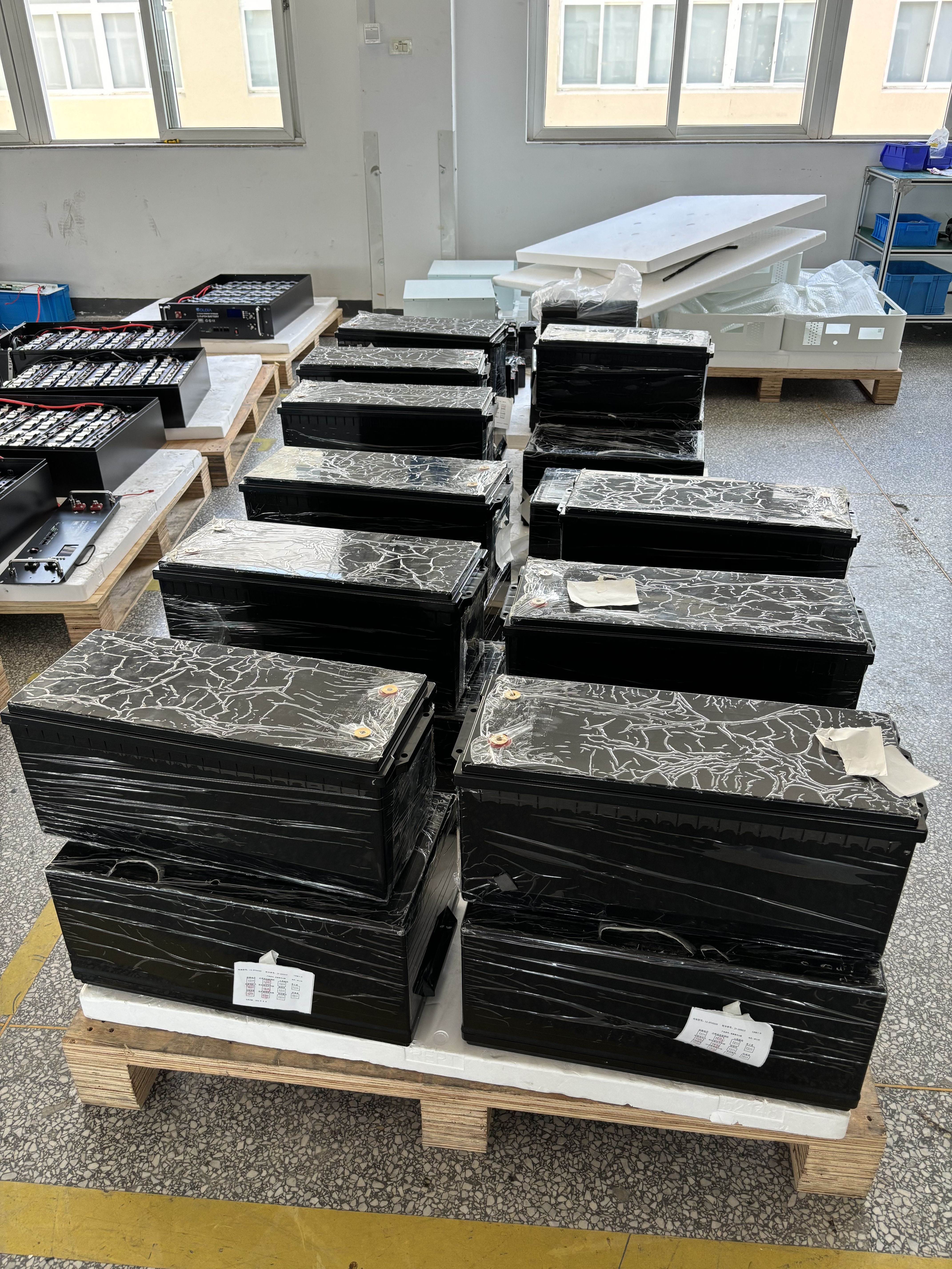 Customized 8-10 Year Industrial 12V 100Ah Home Energy Storage System Li-Ion Lifepo4 Cell Lithium Battery
