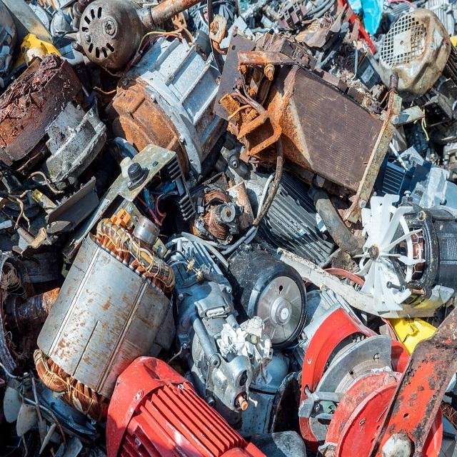 Supplying 20 to 22 MT of Mixed Alternators, Starters, and Auto AC Compressor Scrap Fridge Compressors Fast Shipping Port to Port