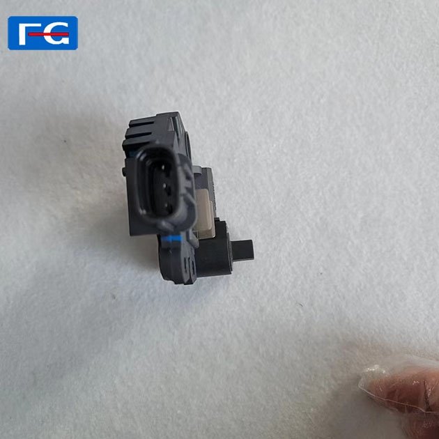 Auto Generator Regulator 373702B300 37370-2B300 Car Alternator Generator Regulator for Korea Cars