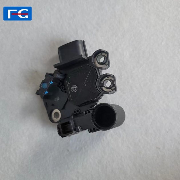 Auto Generator Regulator 373702B300 37370-2B300 Car Alternator Generator Regulator for Korea Cars