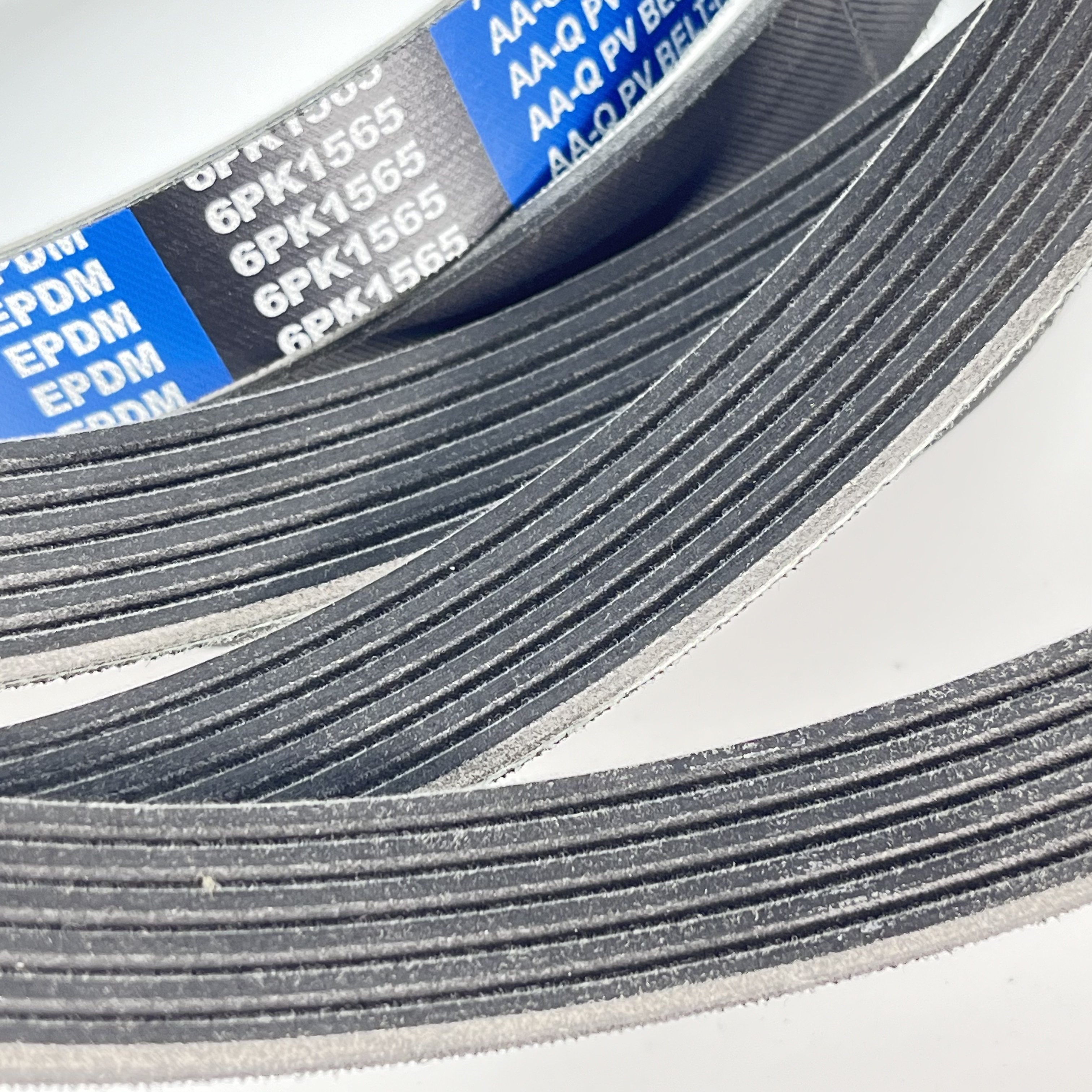 Auto Part Engine Car PK Belt 6PK1565 Rubber Ribbed Belt for Alternator Belt