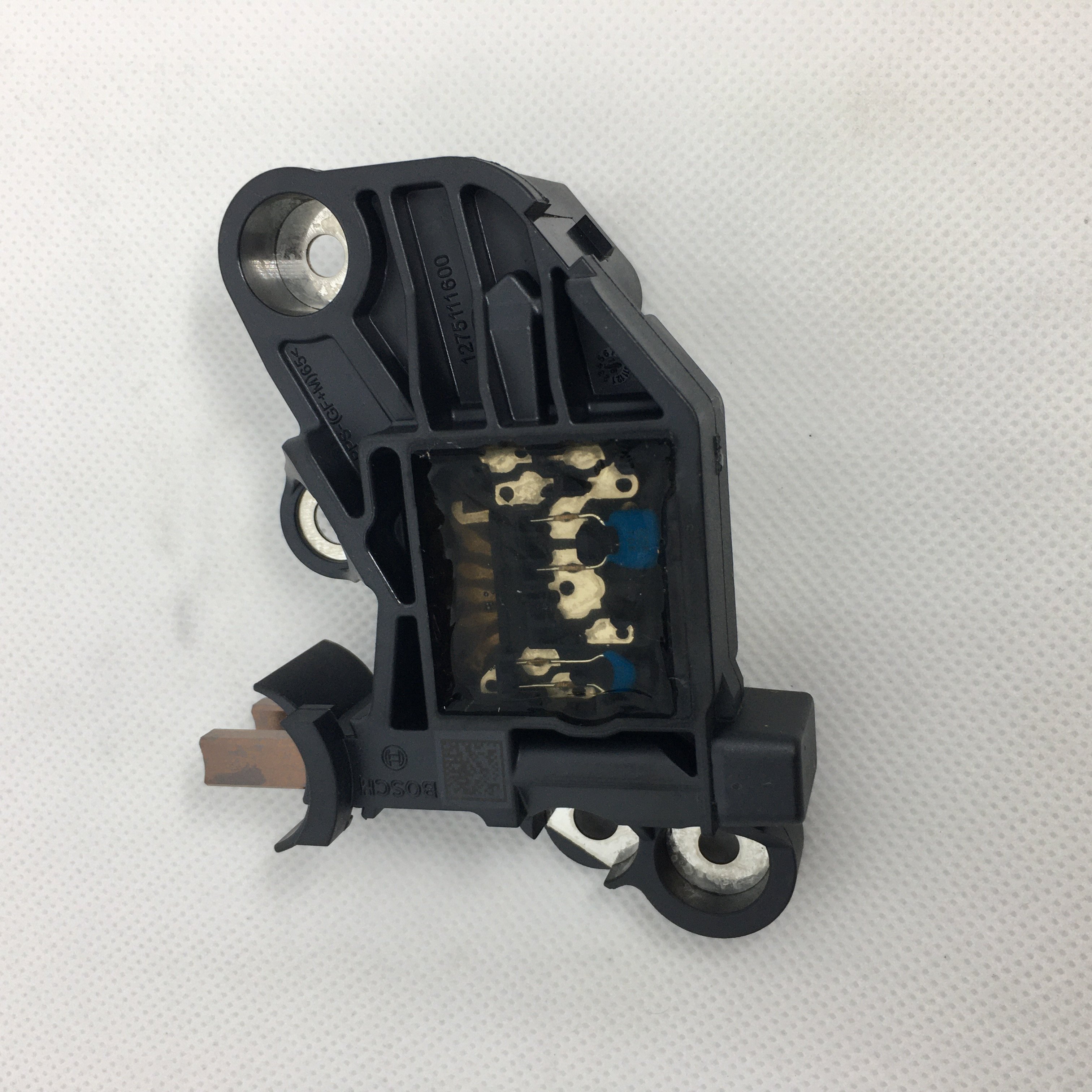 For BEETLE ORIGINAL REGULATOR CAR ALTERNATOR PARTS VOLTAGE 0272220804 0272220824 0272220854 0272220894 for BOSCH