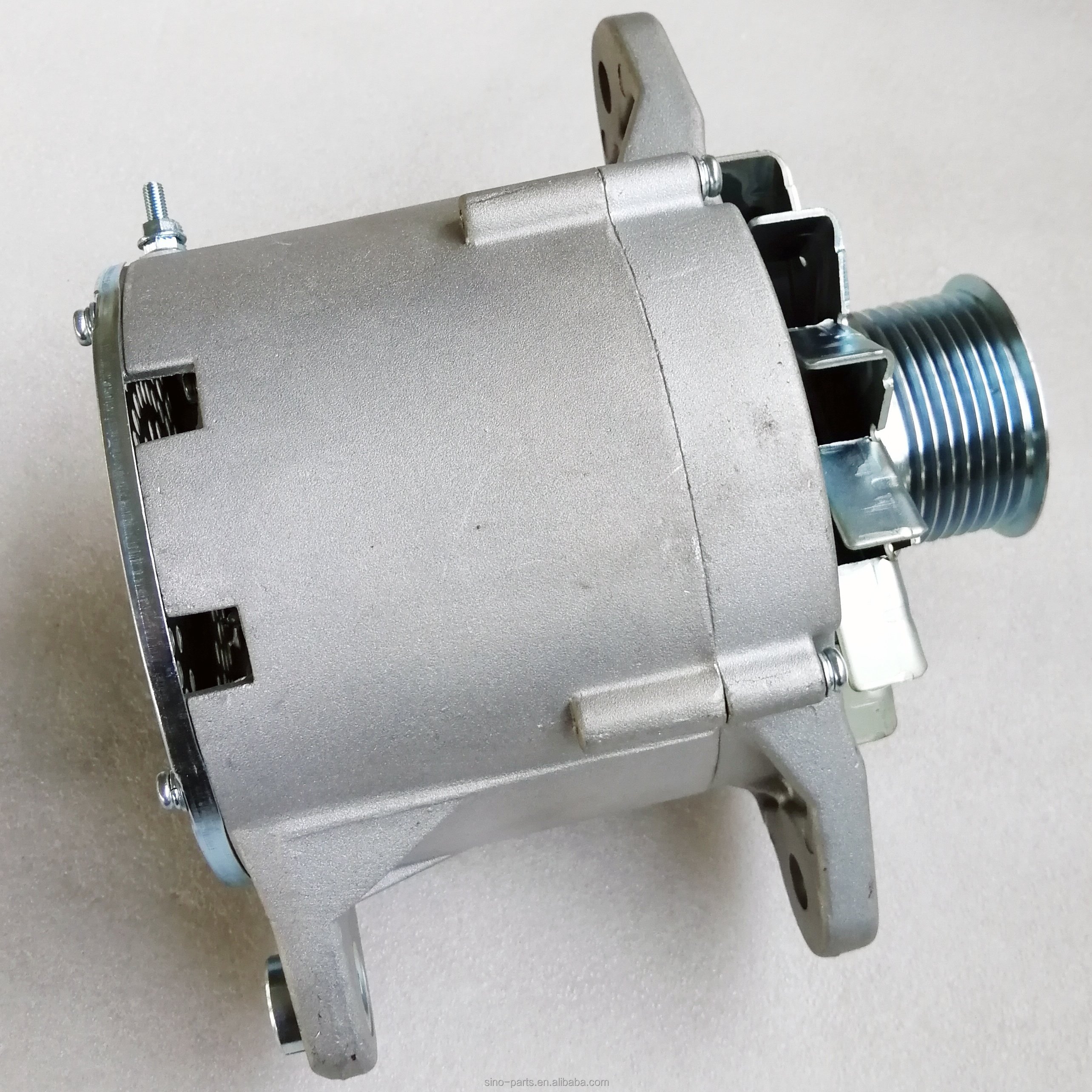 24V Alternator 24V 45A Alternator 6BT Engine Generator 4938600