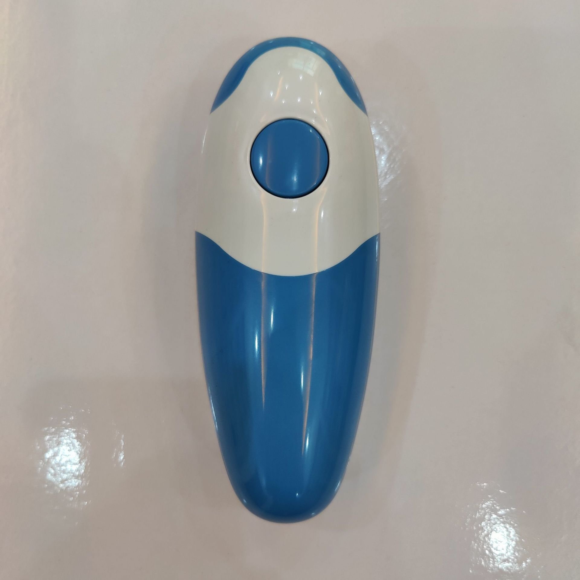 Hot Wholesales Home Hotel Kitchen Automatic Tin Can Opener Battery Operated Round Electric Can Opener