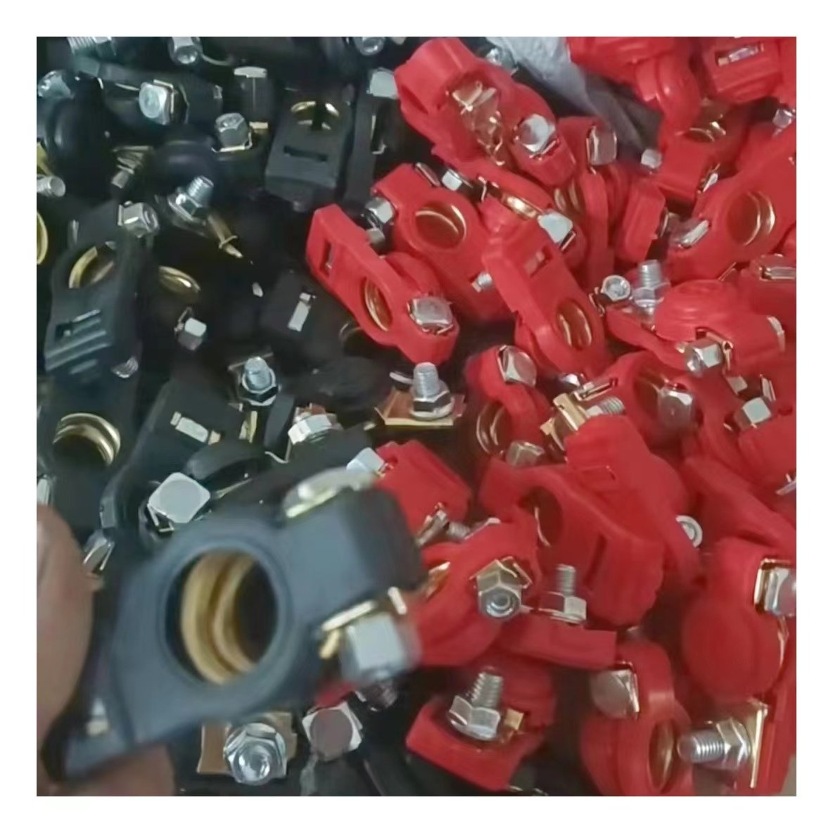 The Positive and Negative Terminals of the Universal Battery Terminals Are Installed in a Pair
