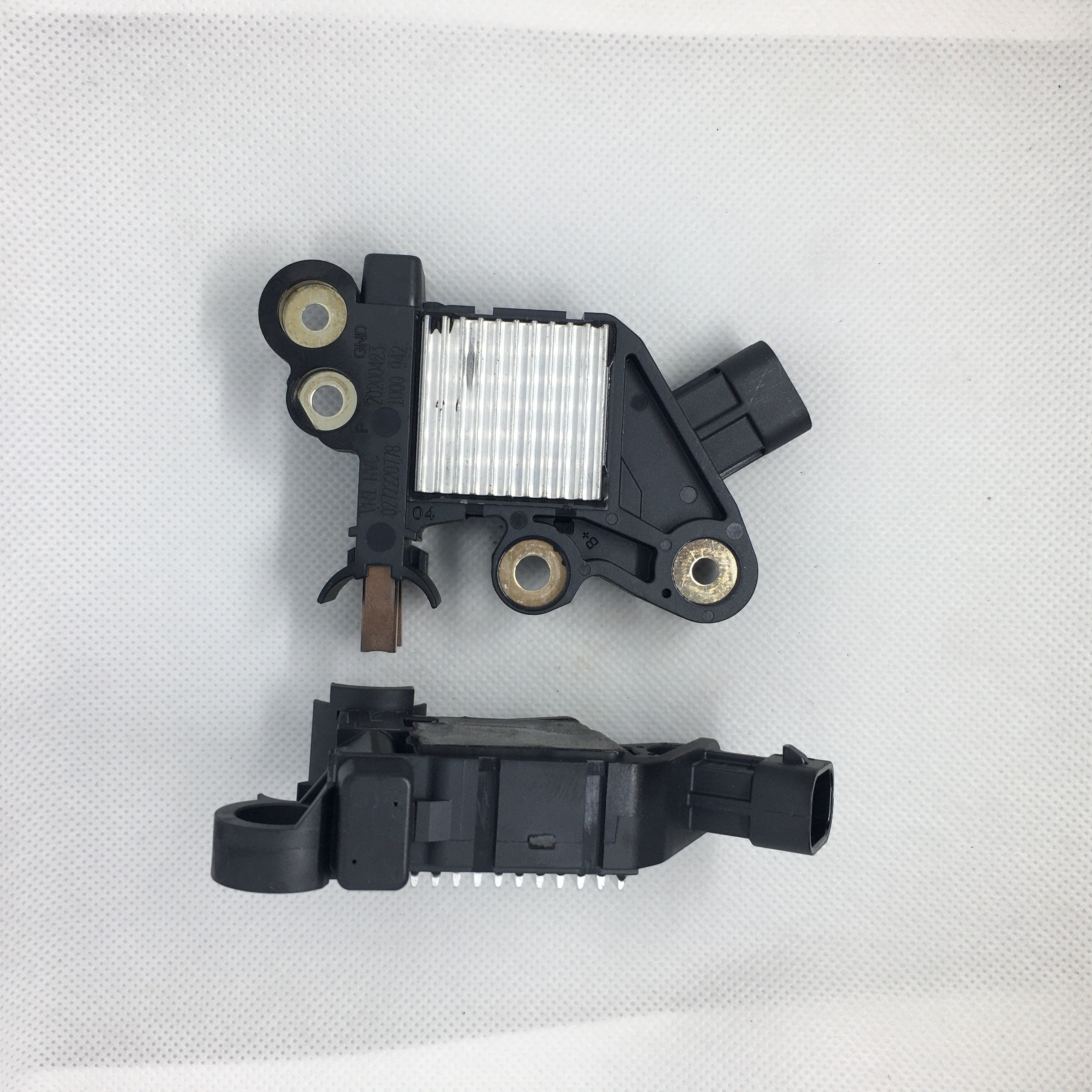 14V ORIGINAL REGULATOR 0 272220778 0272220778 VR1 VC ALTERNATOR PARTS for OPEL