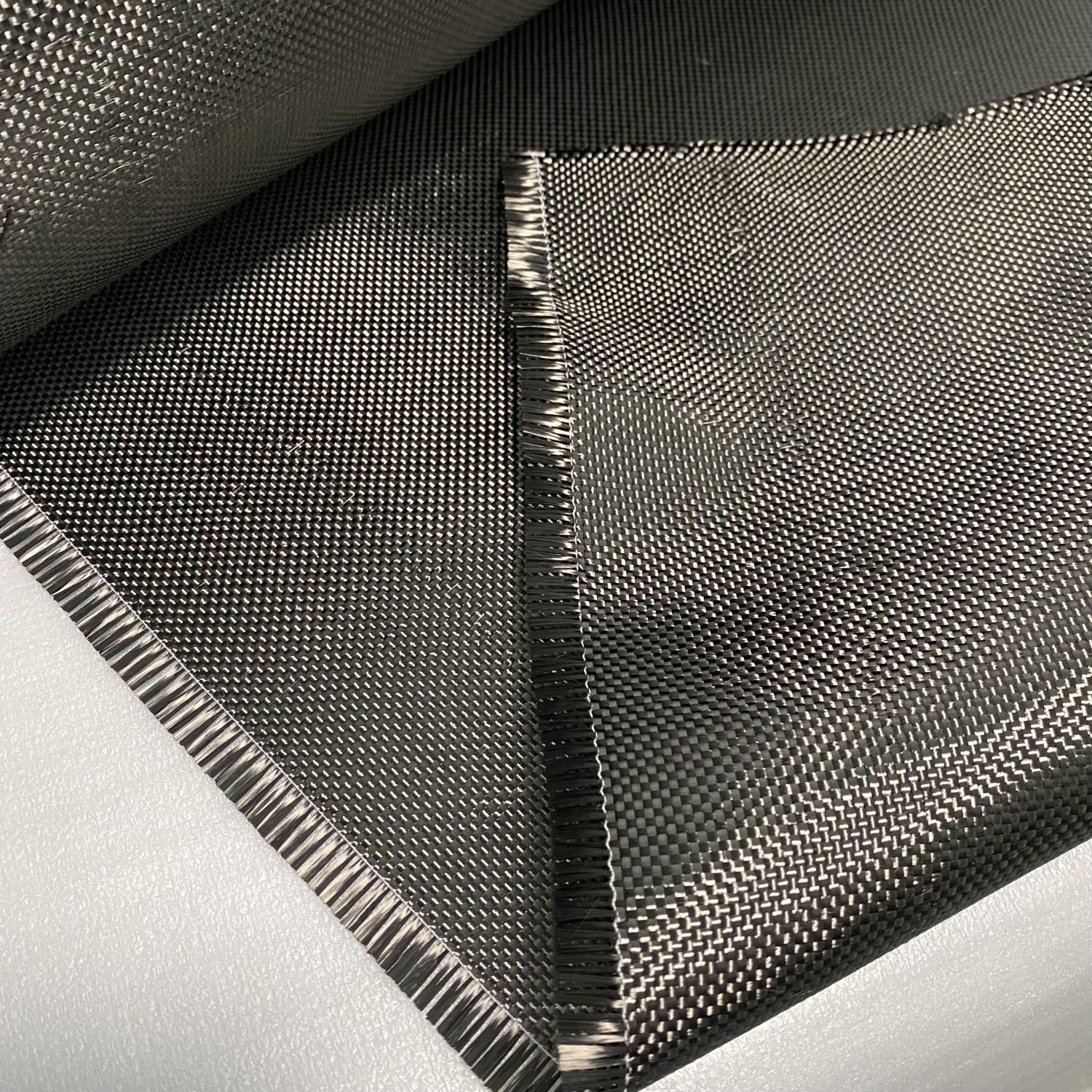 High Performance Black 3K240G Plain or 2x2 Twill Carbon Fiber Fabric for Alternative Energy
