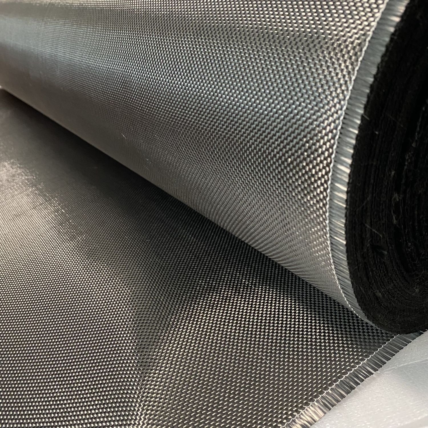 High Performance Black 3K240G Plain or 2x2 Twill Carbon Fiber Fabric for Alternative Energy