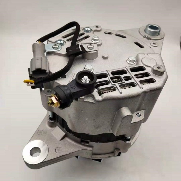 1-81200-5903 A4TU5485 6HK1 Car dynamo 24V 80A