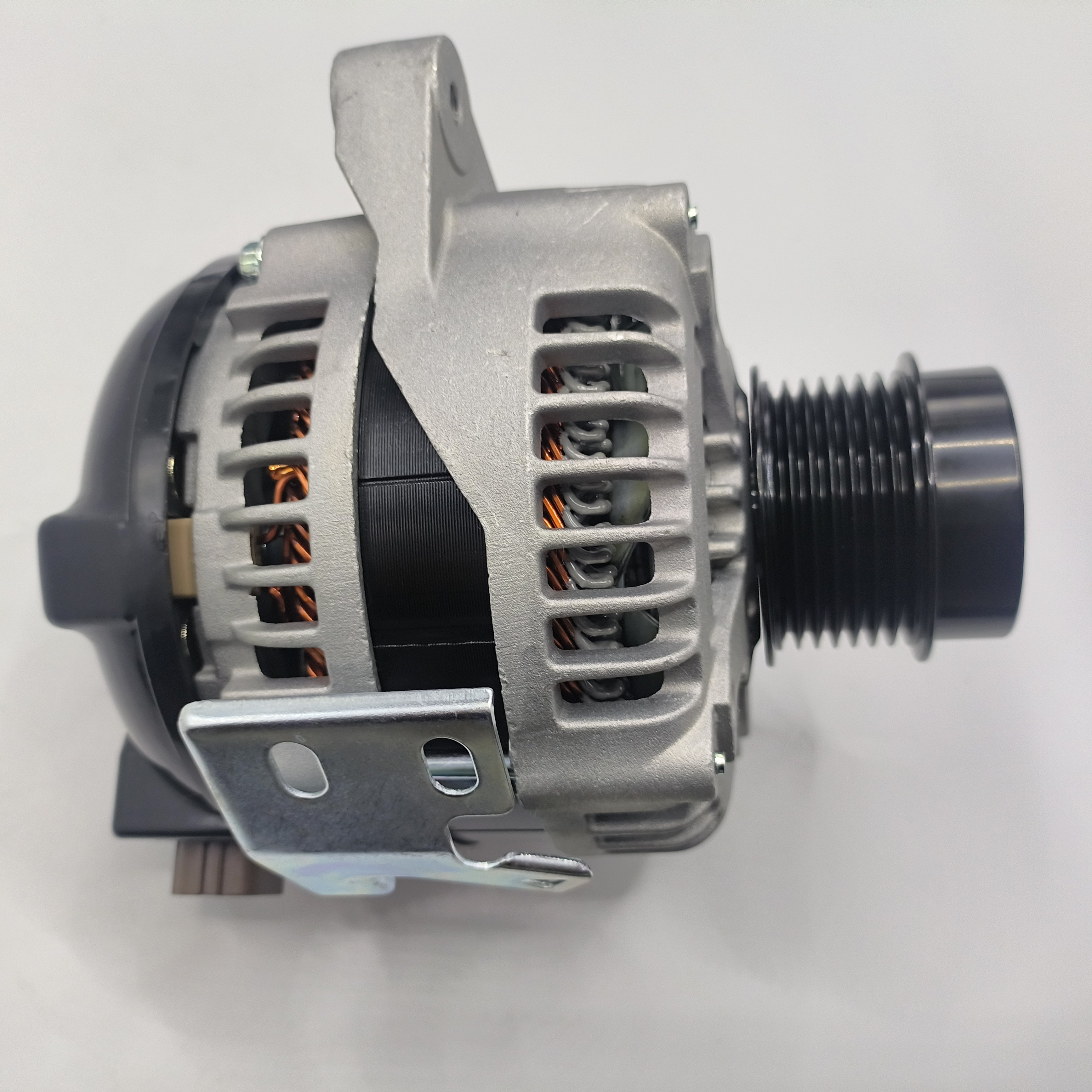 New Customized 12V 130A 4 Plug Car Alternator 27060-28190 Car Alternator for Imported RVA-4