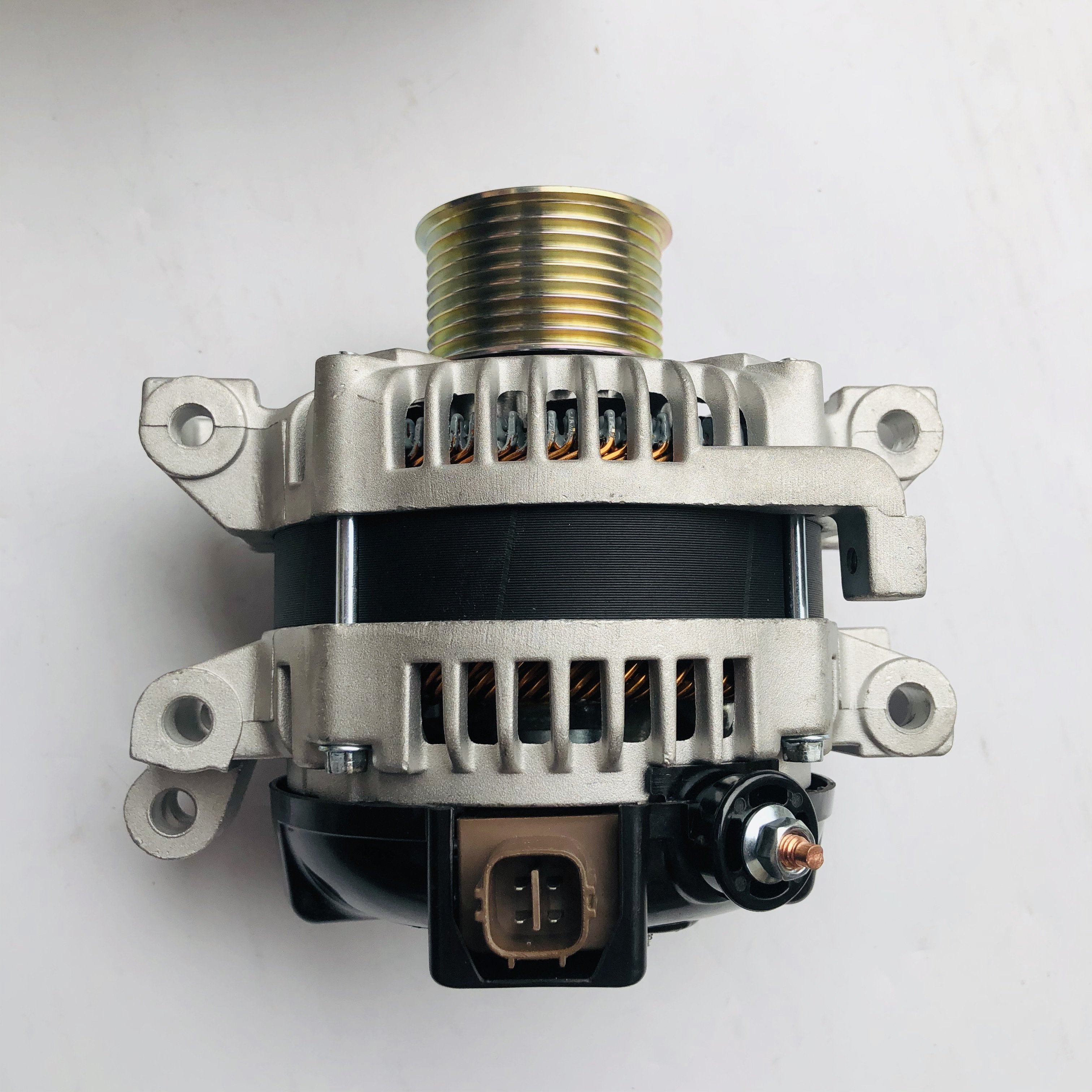 High Quality Car Spare Parts Alternator 12V 130A for Toyota Land Cruiser 1VD VDJ79 VDJ200 27060-51010