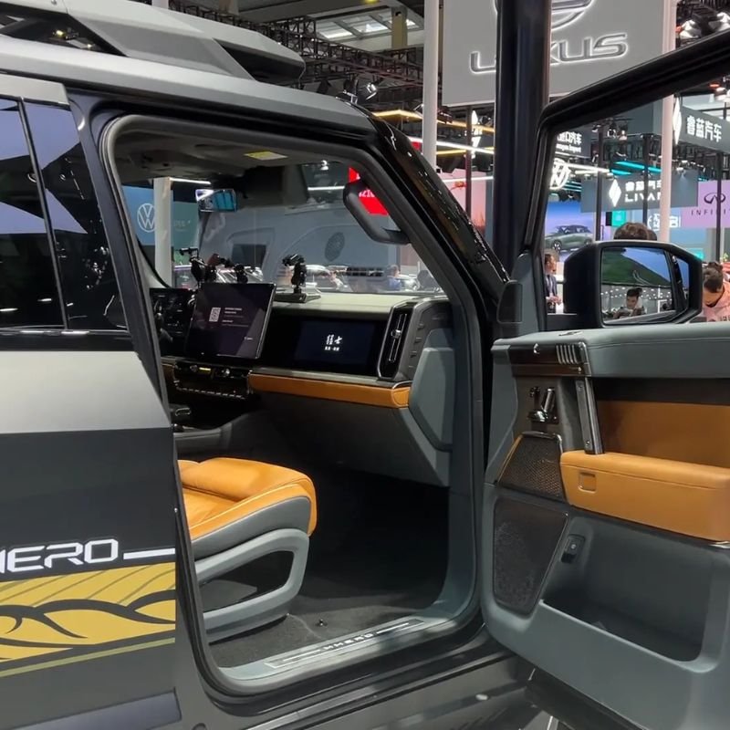Famous Chinese Brand Dong Feng Mengshi M Hero 917 AWD HIgh Performance SUV OFF Road Vehicle Dongfeng Meng Shi 917 EV Car