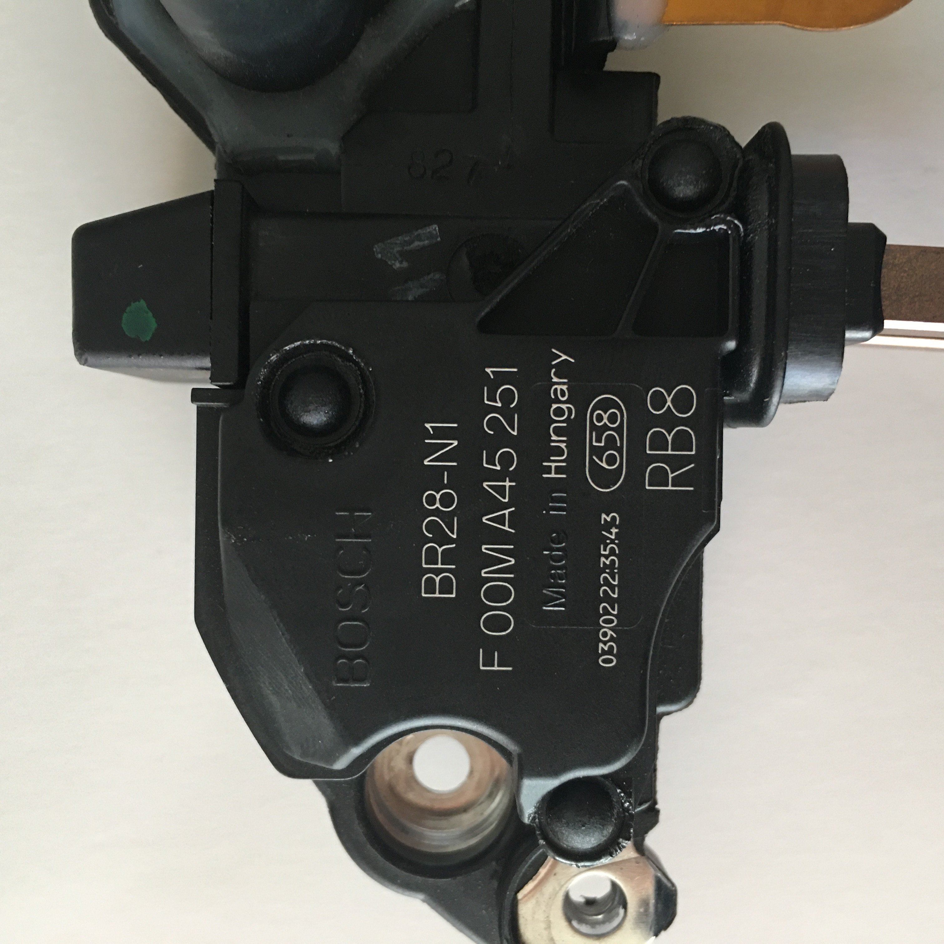 FOR IVECO EURO CARGO IV 150E.28 F4AFE611C ORIGINAL REGULATOR TRUCKS CARGO ALTERNATOR PARTS VOLTAGE F00MA45251 2123080 42577868