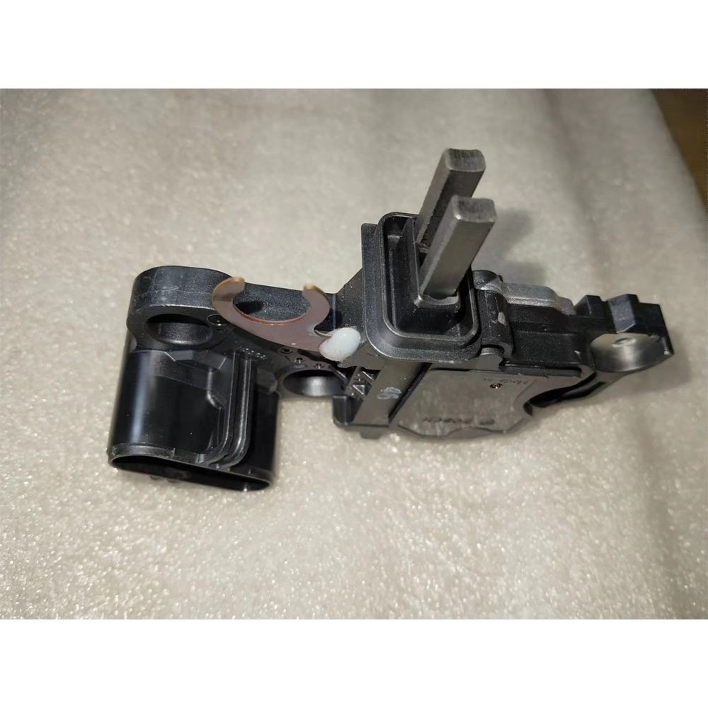 0272222011 for Bosch Alternator Regulator for Mercedes-Benz/Volvo for Car Alternator