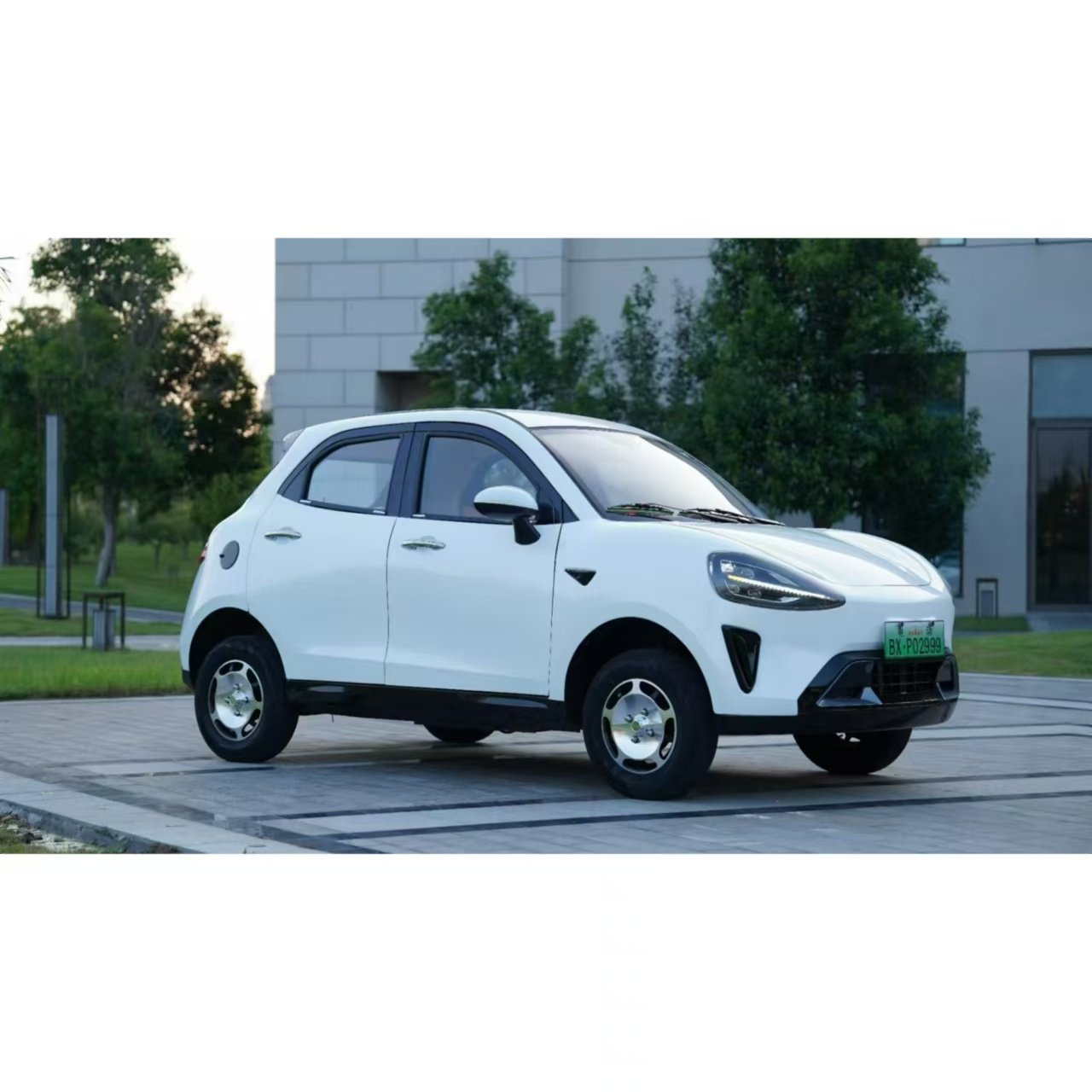Mini Electric SUV 3000W Four-Wheeled New Energy Vehicle for Families Car Drivers Left-Steering Cheap Battery Made in China