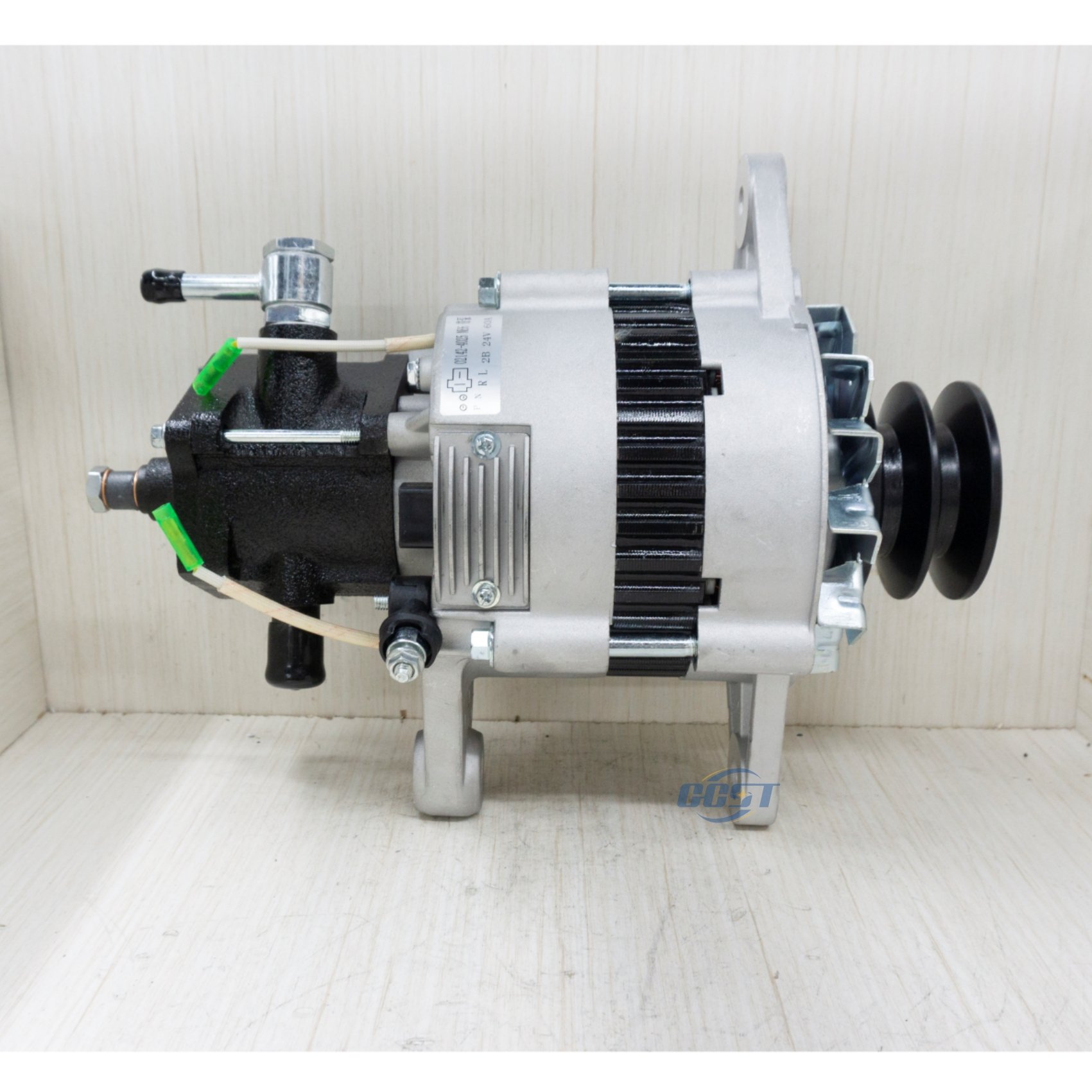 24V 40A Vacuum Pump Alternator for HINO EH700 ED100 EH300 DS60 F17C P11C Trucks Engines Alternator 1002101321 02111020314