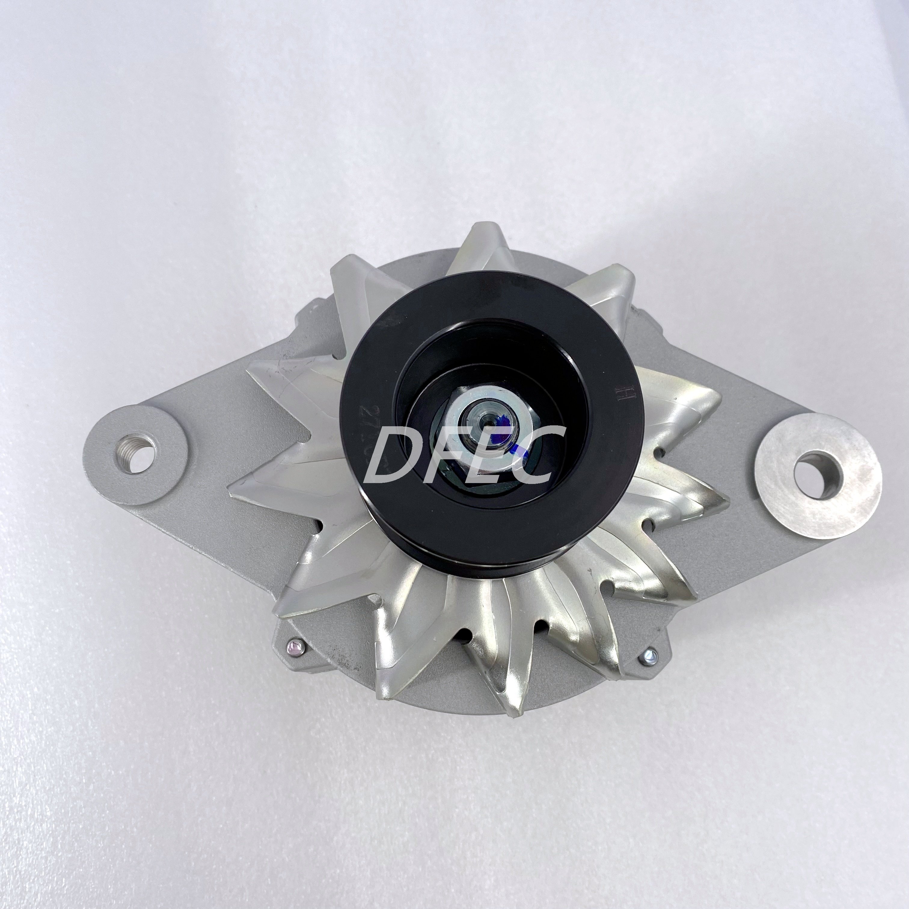 Genuine 6BT Diesel Engine Car Alternator Generator 4939018 C4939018