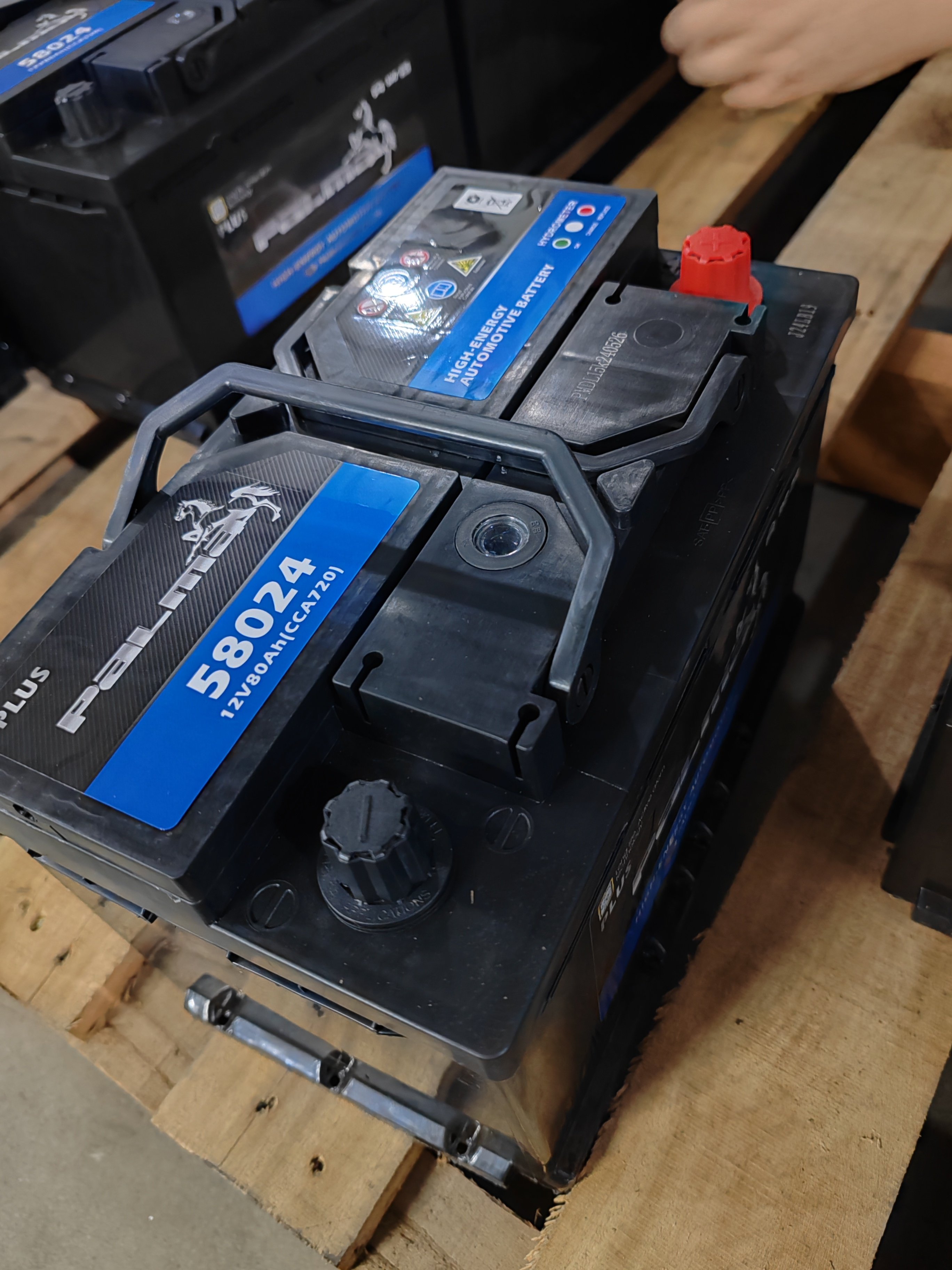58042 Din80ah 75ah Mf 12v Car Truck Battery China Supplier Auto Batteries