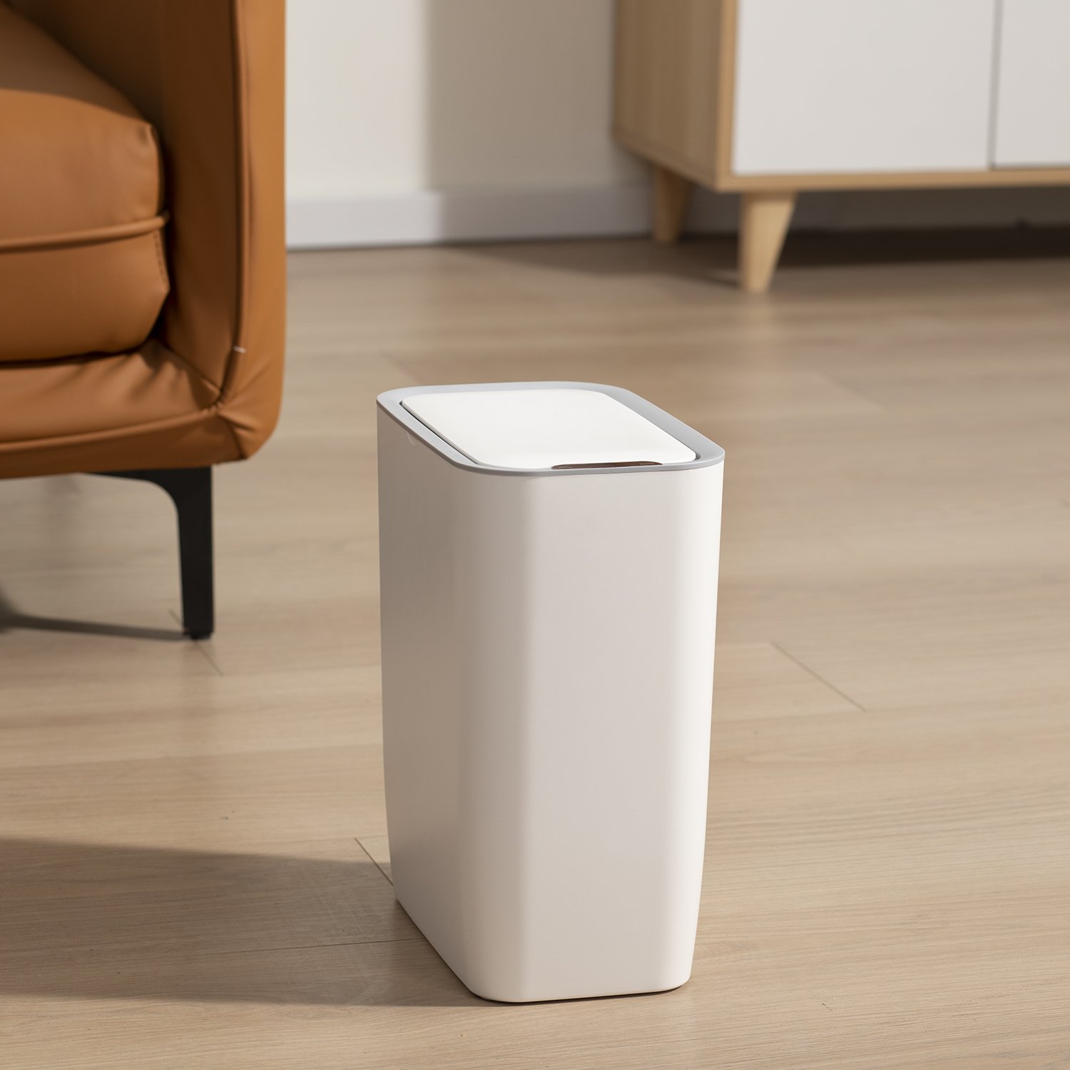 J&L OEM User Friendly Smooth-Clean Dustbin Effortless Wipeable Surfaces Make Cleaning Quick and Easy for Your Busy Household