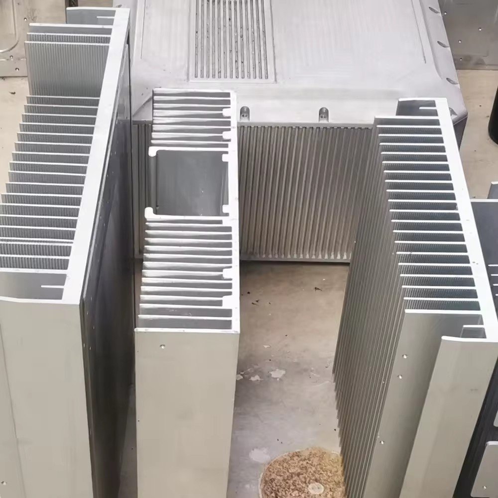 High Power New Energy Aluminum Profiles Insert Fin Heatsink With Riveted Design
