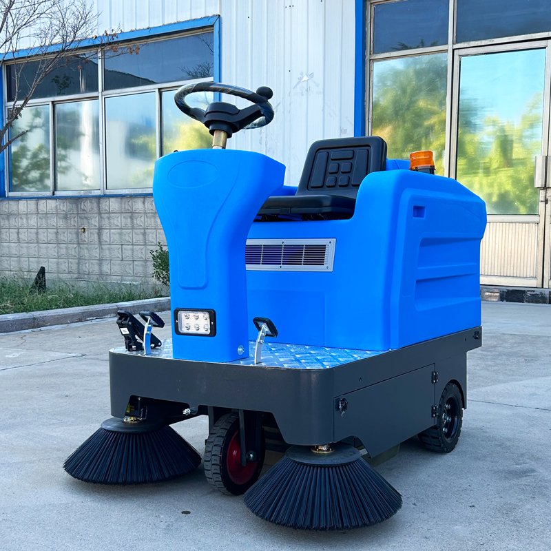 Floor Cleaning Autonomous Road Sweeper Machine With Wire Brush Cleaning Street Sweeping Machine