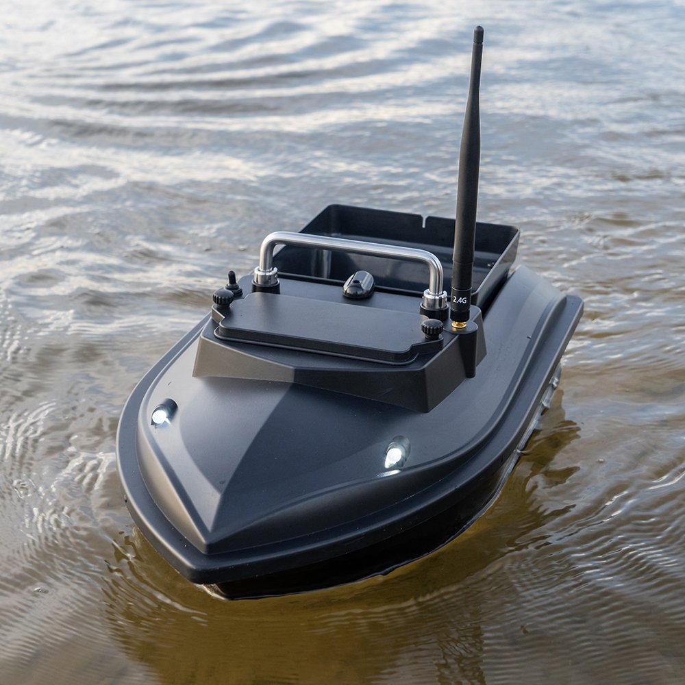 Hot Selling Flytec V050 500m Carp Boat Auto Return Fishing Remote Control Bait Boats for Fishermen Fishing