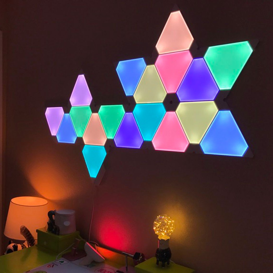 Senseled Triangle Panel Aurora Smart Lighting LED Panel Starter Kit 9pcs X 2w RGBW Led Triangel Panel Lights