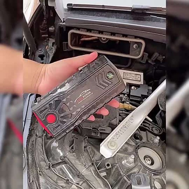 12V High Power Car 32000mAh Jump Starter Power Bank/Multi-Function Portable 12V Lithium Battery Car Jump Starter
