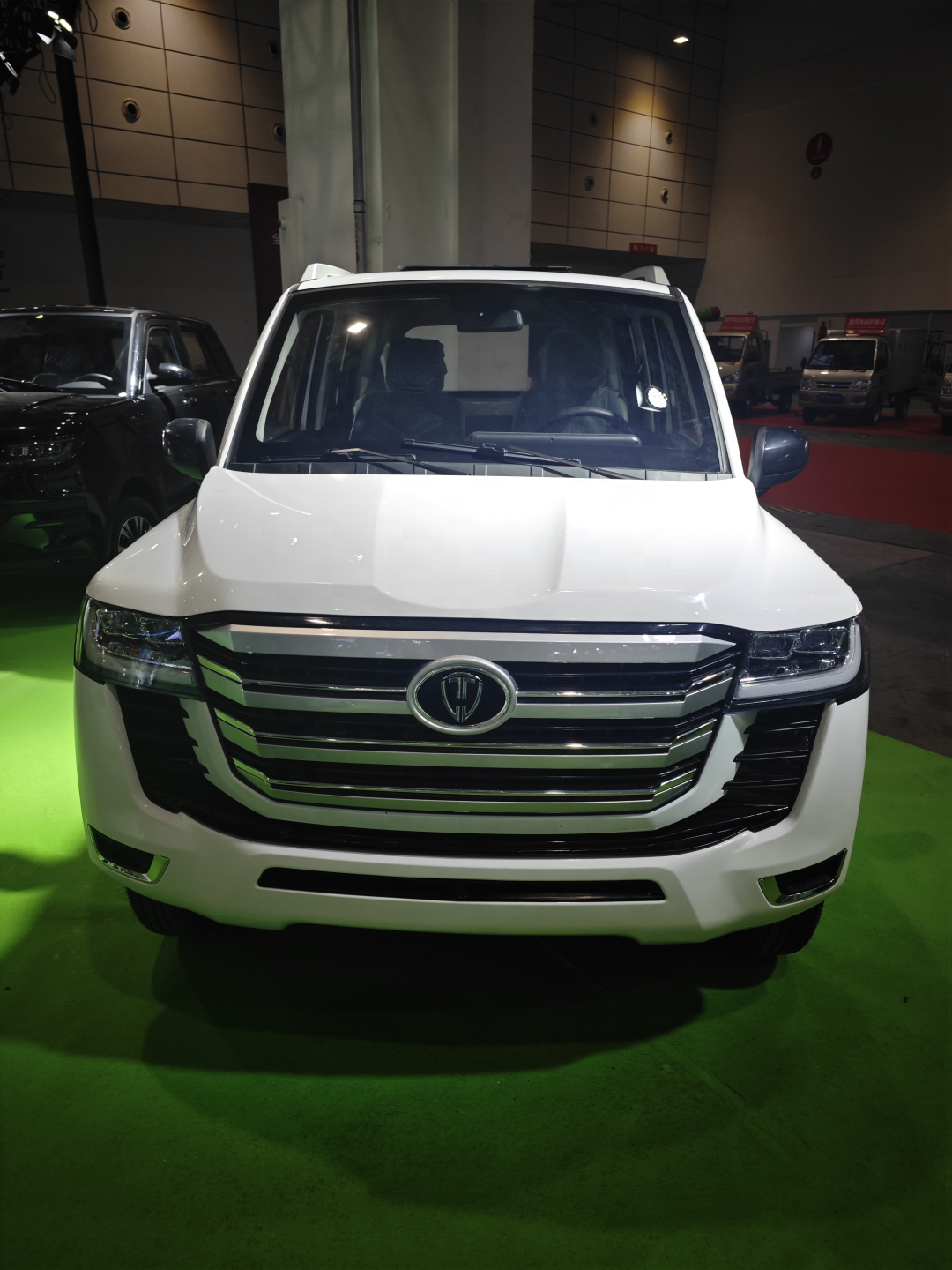 Top Fashion Ev Car Electric Low Speed Car Electric Four-Wheeled Vehicle